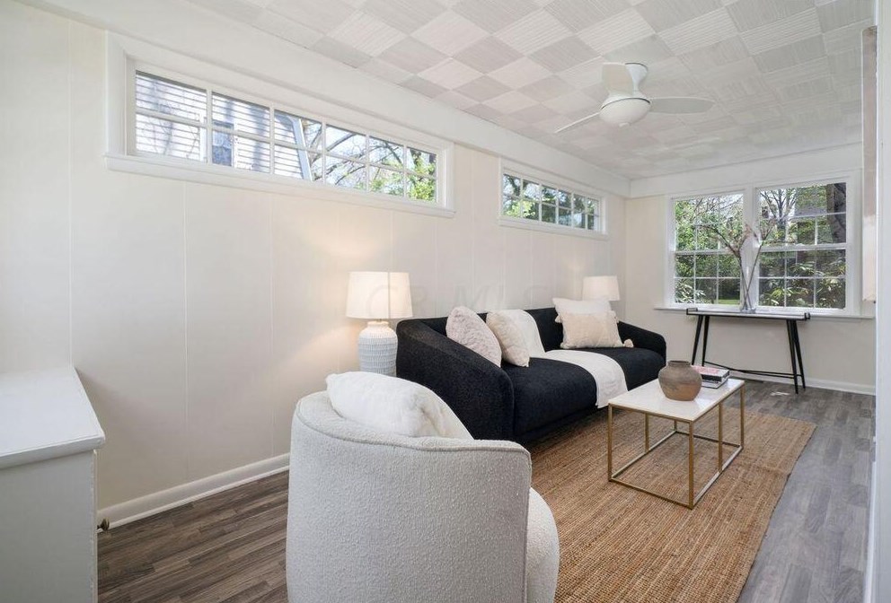 170 Jeffrey Pl, Columbus OH  43214-1704 exterior