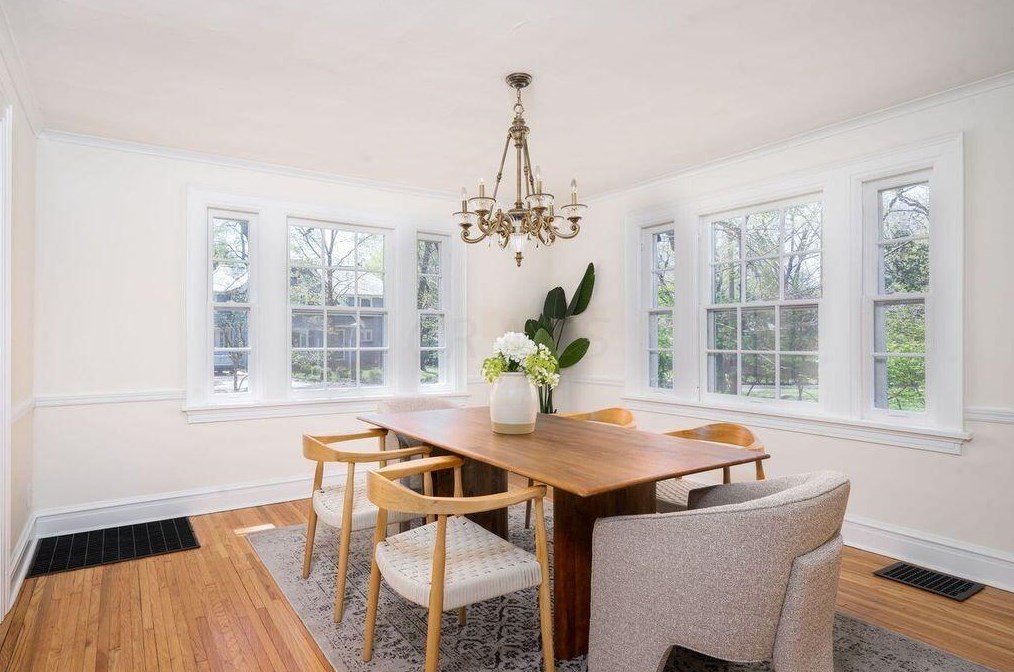 170 Jeffrey Pl, Columbus OH  43214-1704 exterior