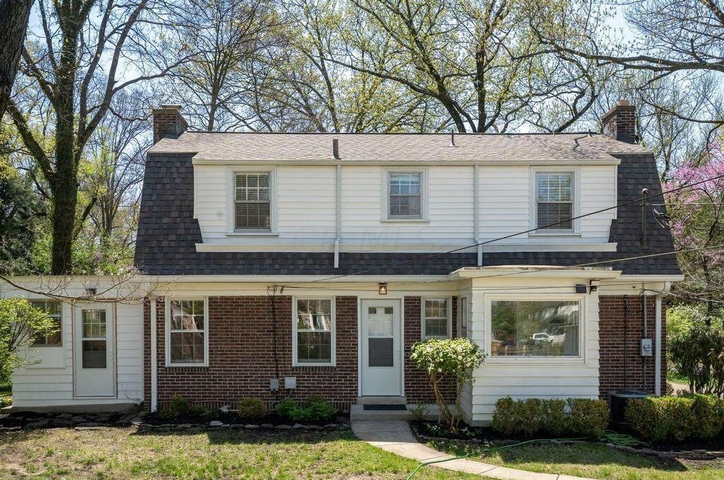 170 Jeffrey Pl, Columbus OH  43214-1704 exterior