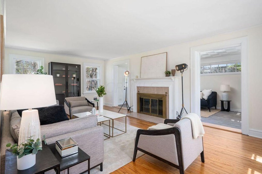 170 Jeffrey Pl, Columbus OH  43214-1704 exterior