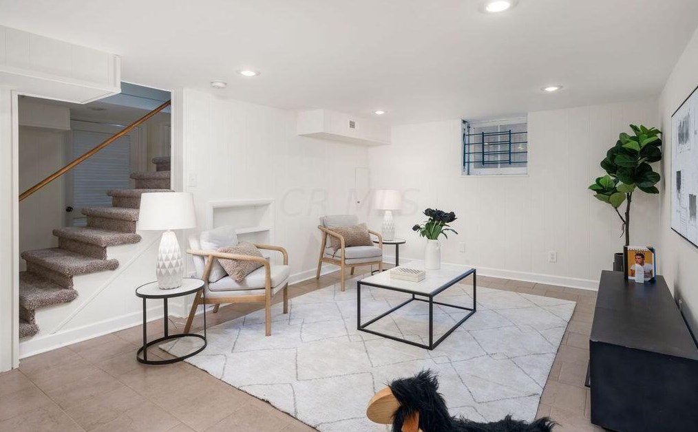 170 Jeffrey Pl, Columbus OH  43214-1704 exterior