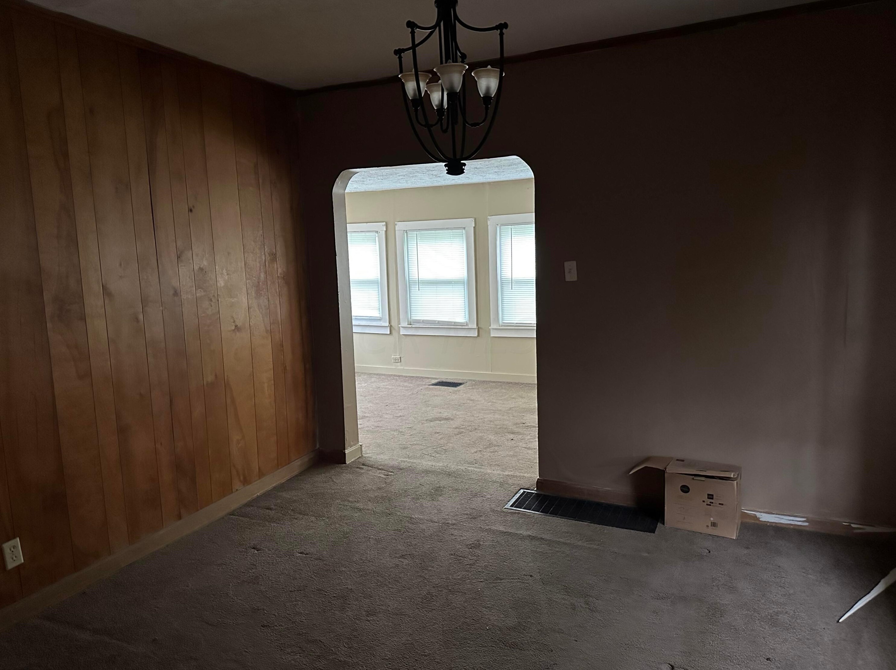 396 Warren Rd, Mansfield, OH 44906