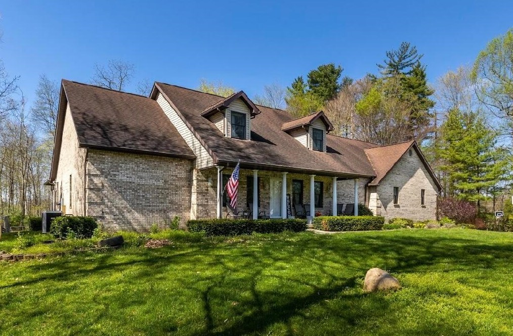 18415 Woodhaven Ln, Circleville, OH 43113-8928