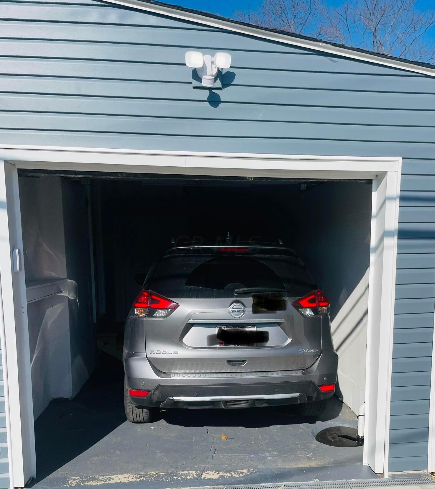 886 Pierce Ave, Columbus OH 43213-3043 exterior