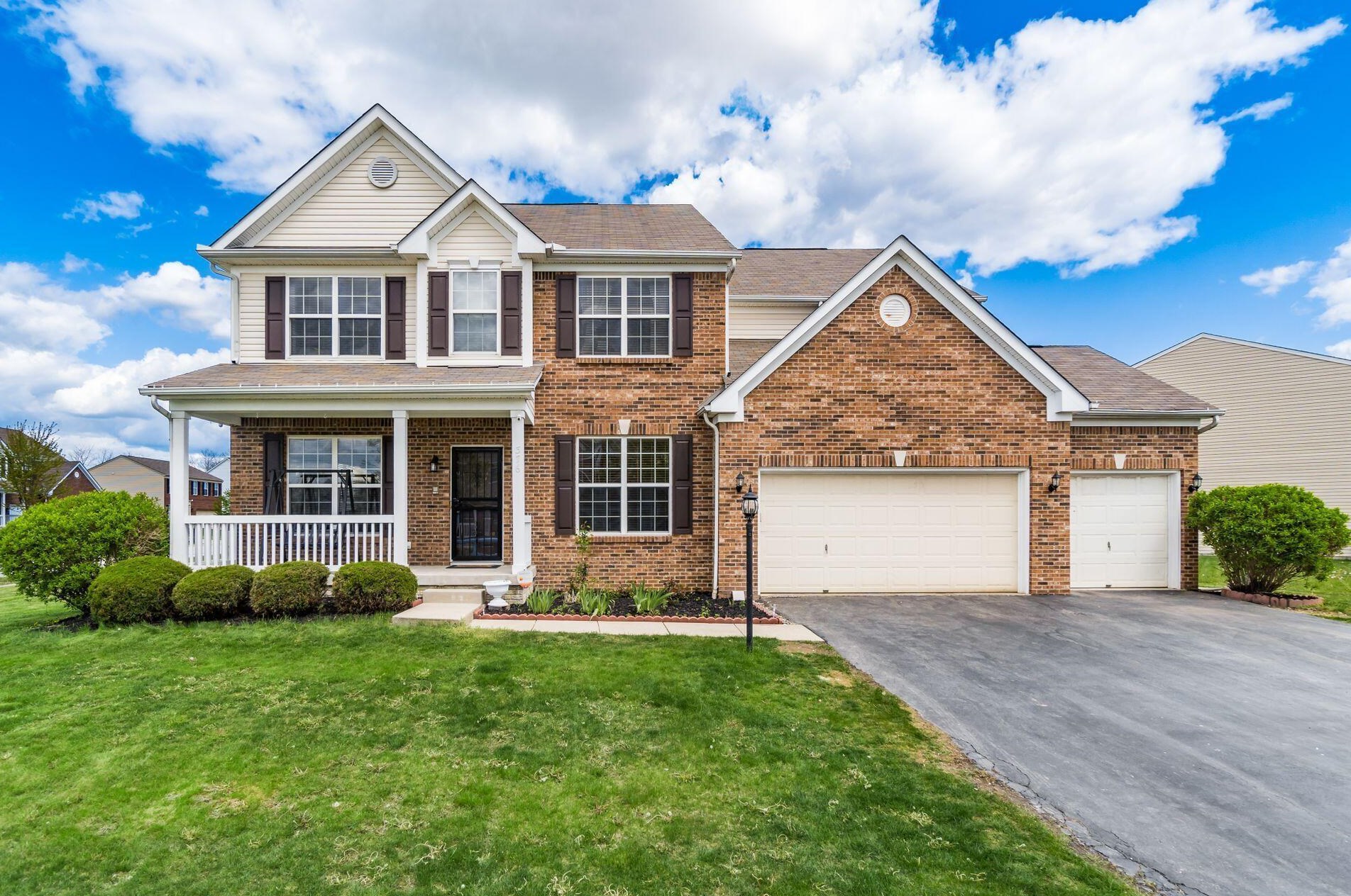 376 Enos Loomis St, Pataskala, OH 43062