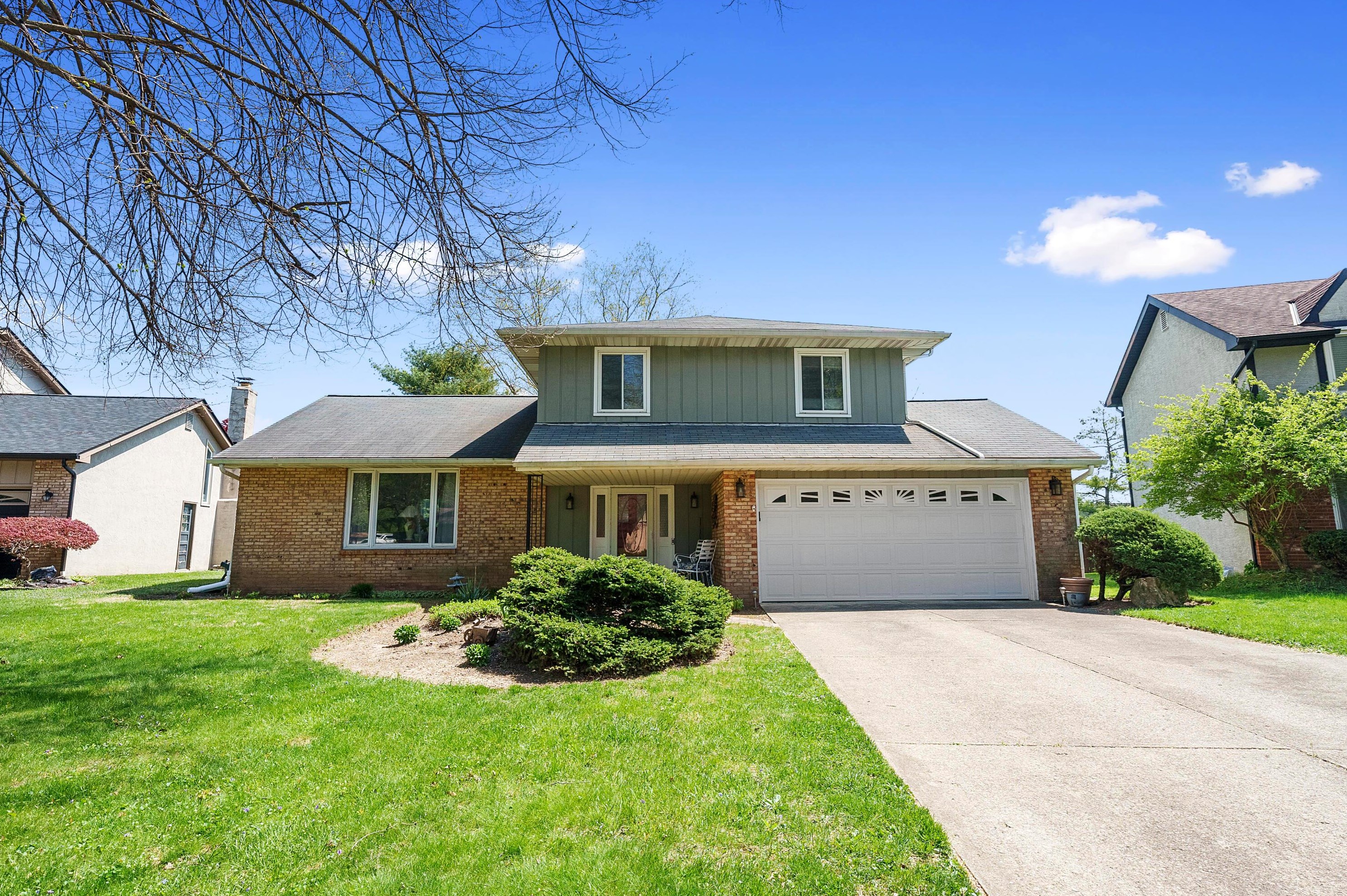 992 Conestoga Dr, Columbus, OH 43213-2621