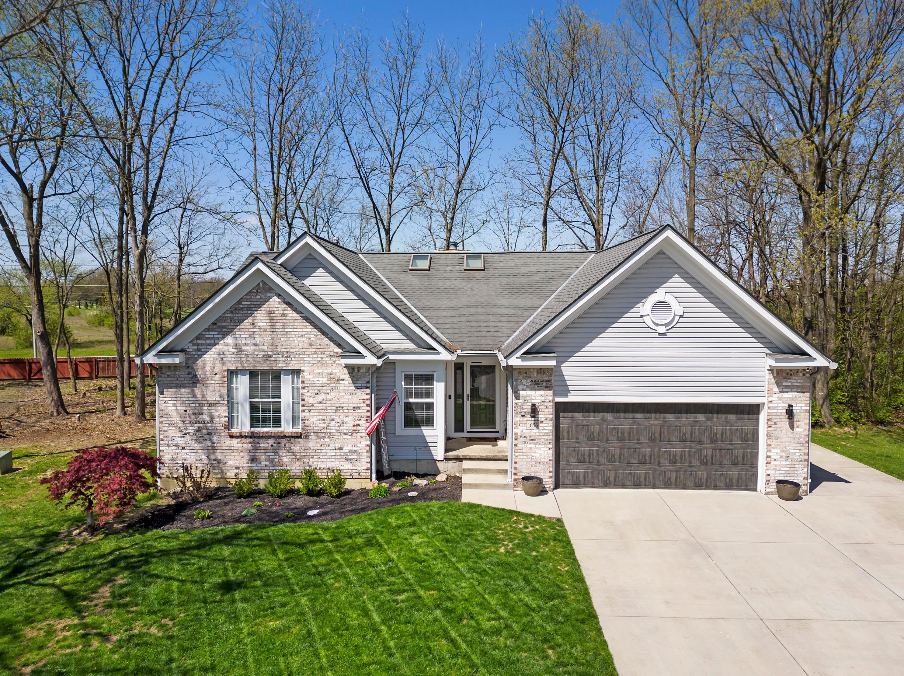 1656 Middlecoff Ct, Columbus, OH 43228-7040