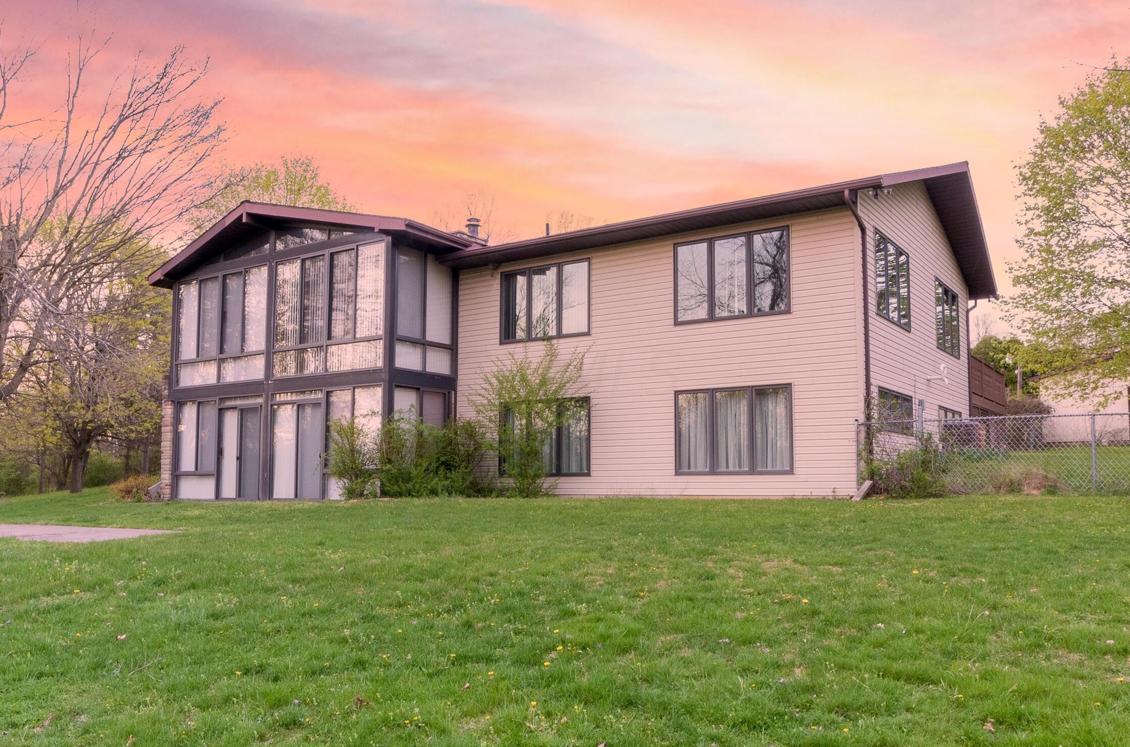 1415 S Lexington Springmill Rd, Mansfield, OH 44903