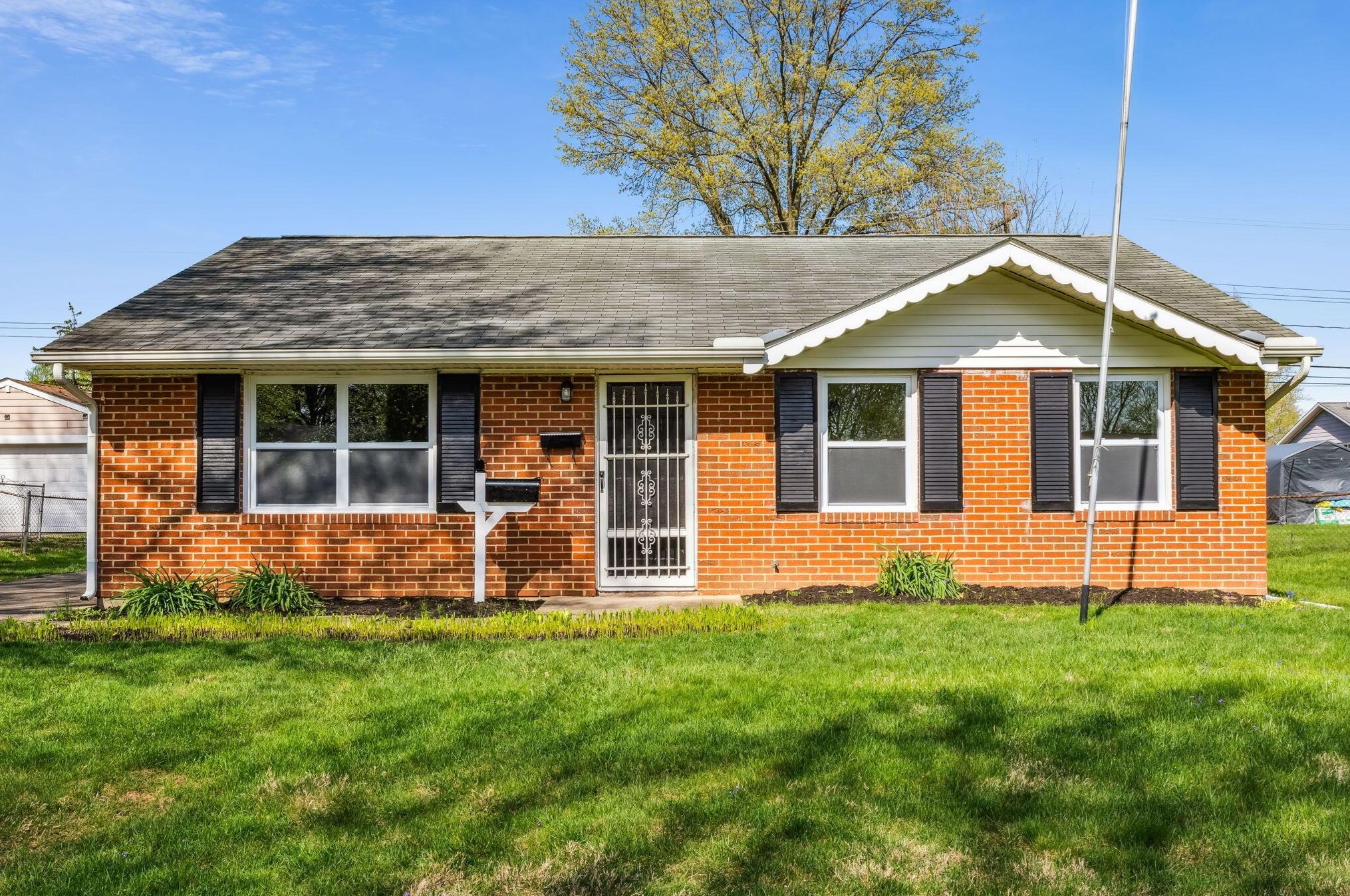 325 Haymarket Pl, Columbus, OH 43230-2412