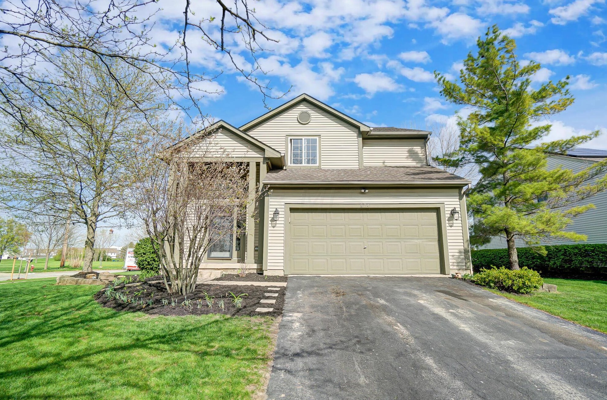 874 Lynnhaven Ct, Columbus, OH 43228-9285