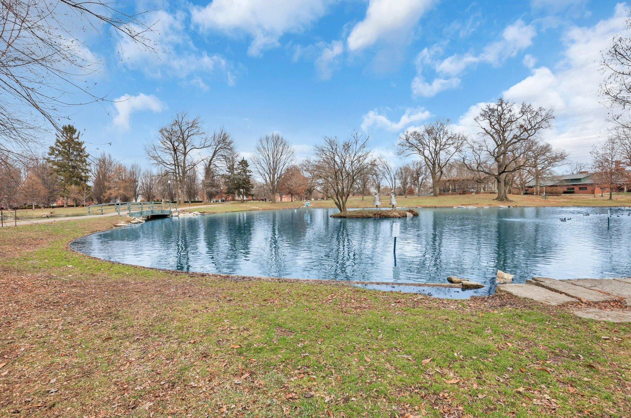 165 Frebis Ave, Columbus OH 43206-3725 exterior