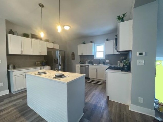 443 Josephine Ave, Columbus, OH 43204-1136