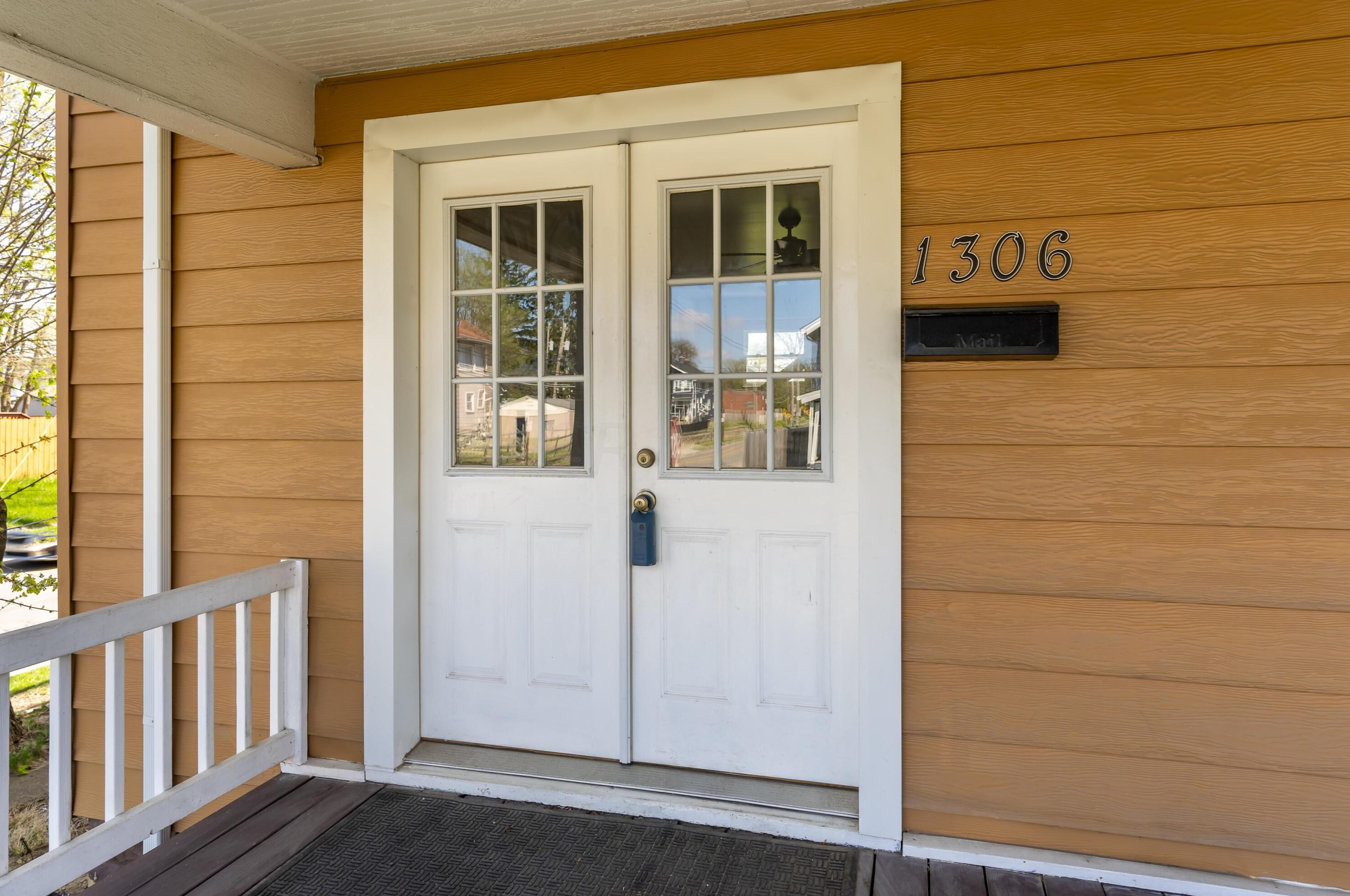 1306 Oakwood Ave, Columbus, OH 43206-3163