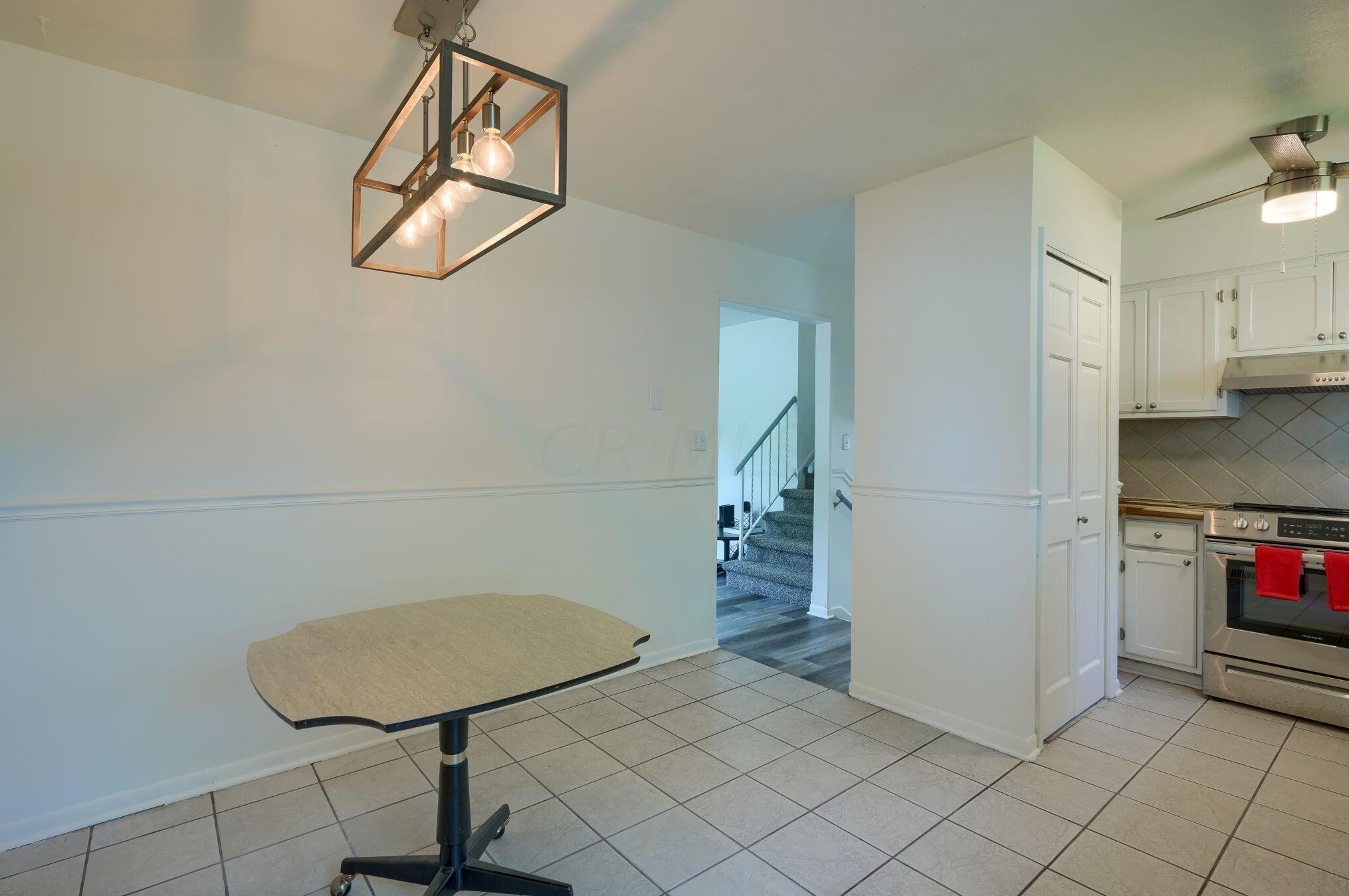 437 Stygler Rd, Columbus OH  43230-2027 exterior