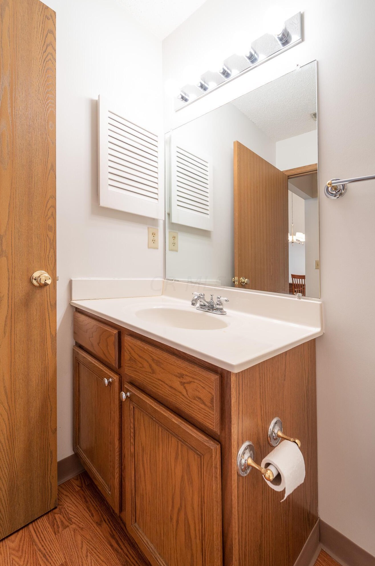 148 Oak Crk Pl, Columbus OH 43230-8102 exterior