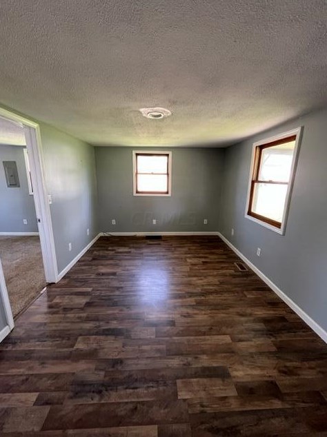 606 Newark Ave, Thornville OH  43076-9352 exterior