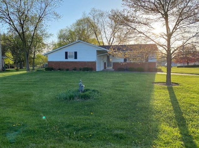 351 Garden Heights Ave, Columbus, OH 43228-5309