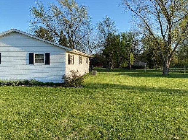 351 Gdn Hts Ave, Columbus OH 43228-1357 exterior