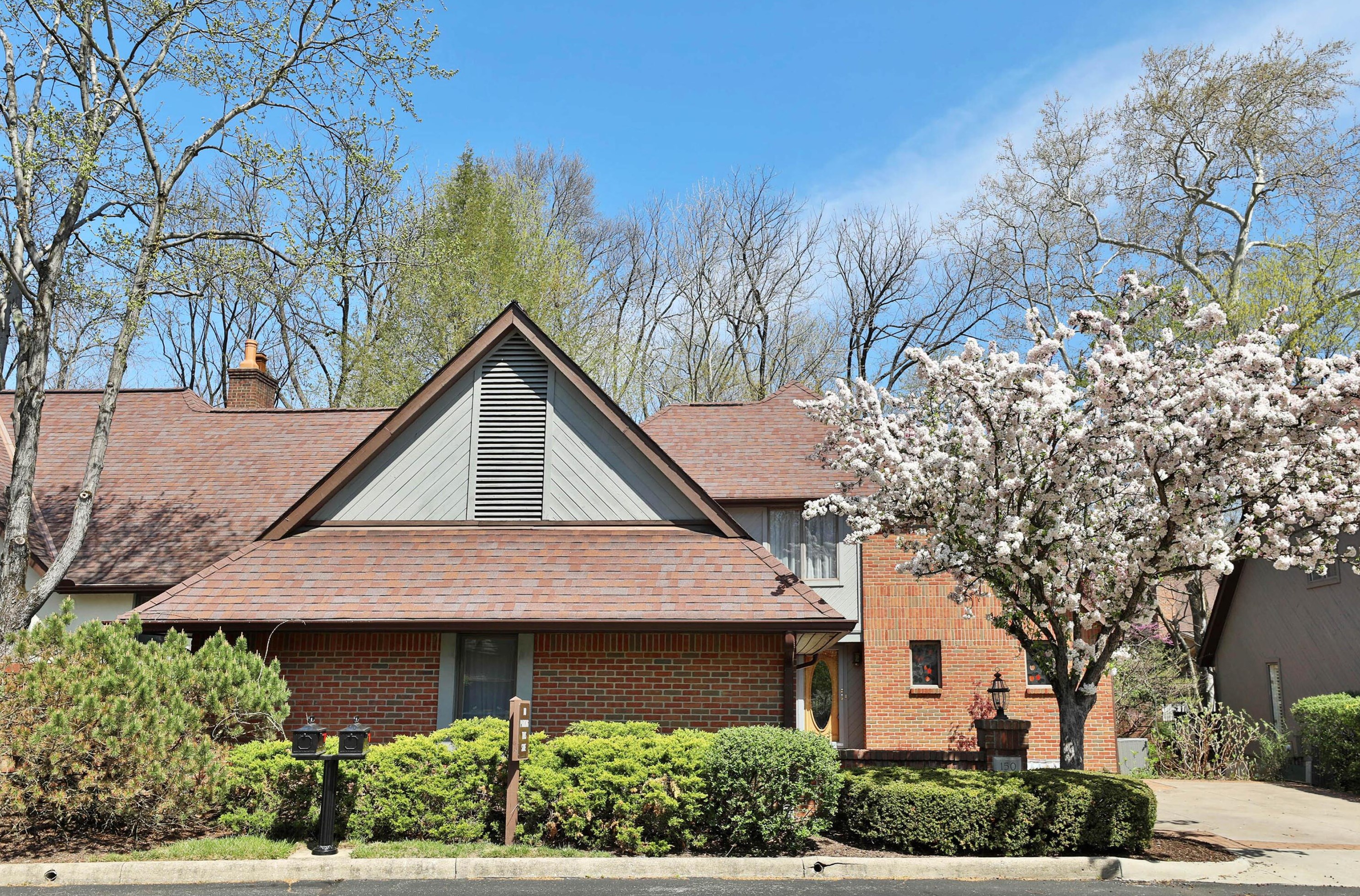 150 Whieldon Ln #25, Sharon Township, OH 43085