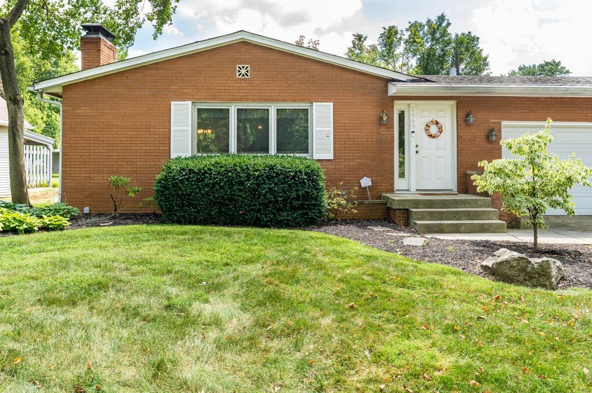 2469 Fishinger Rd, Columbus, OH 43221