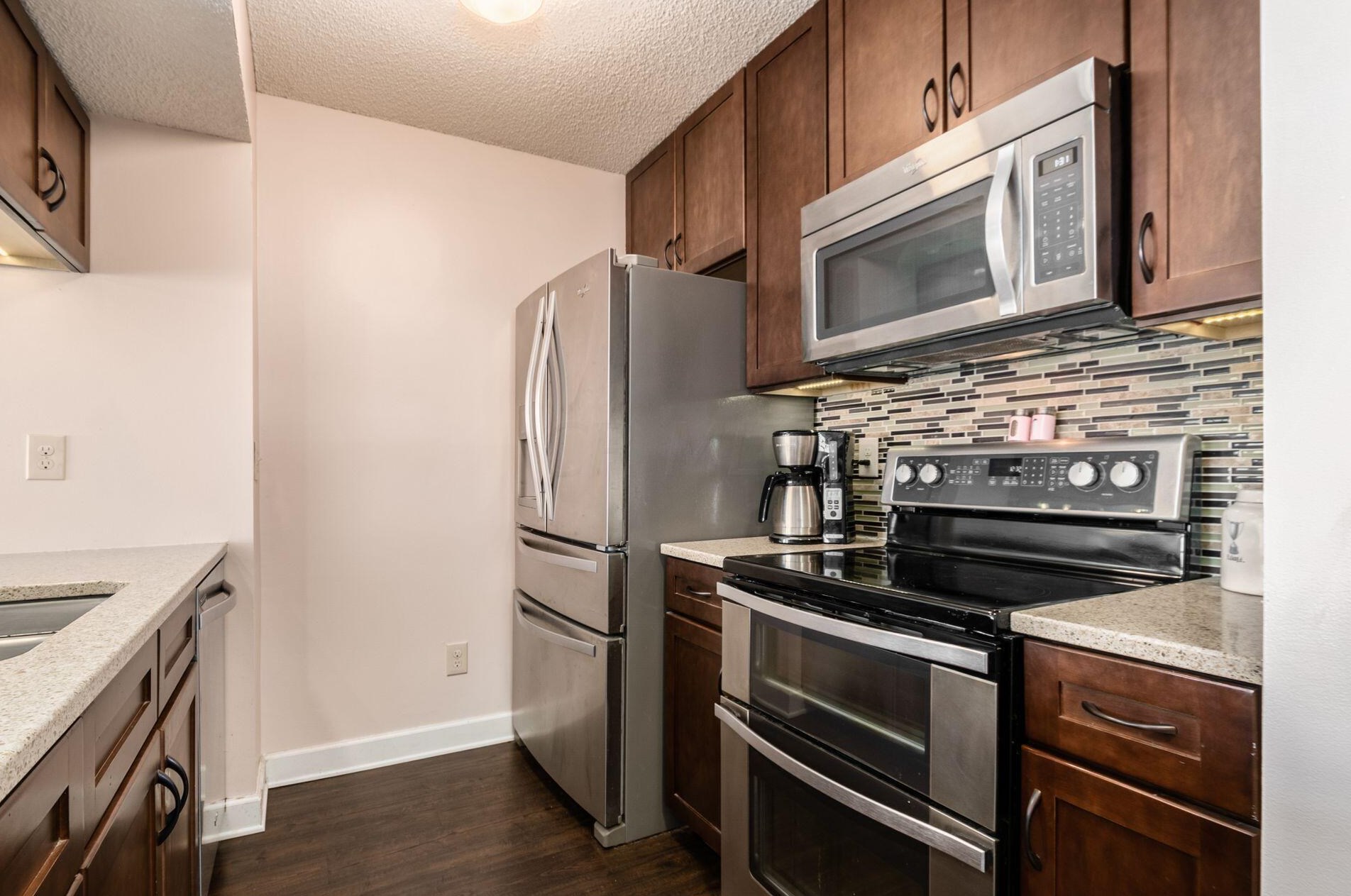 2385 Winona Dr, Columbus, OH 43235-5539