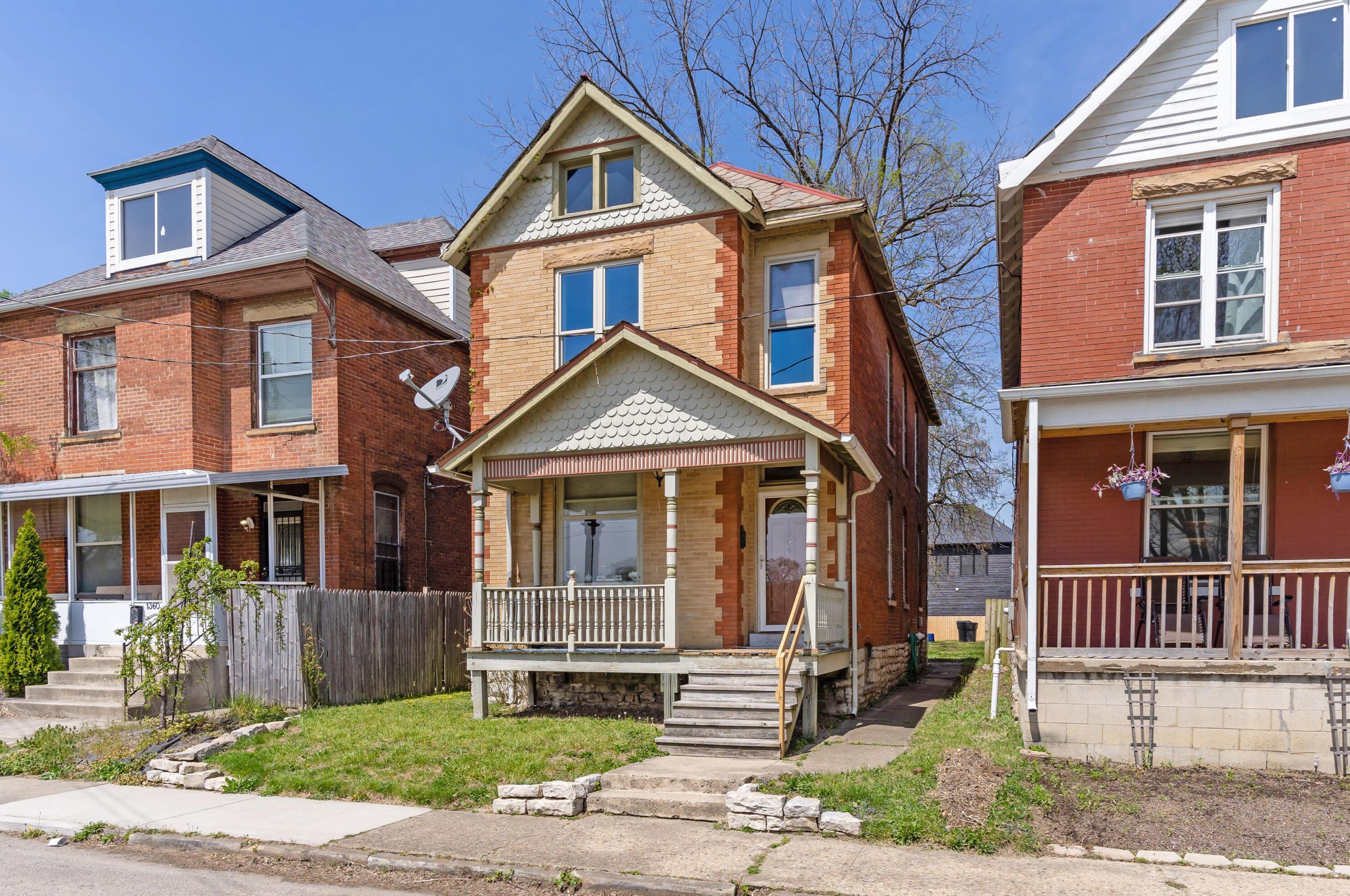 1364 Oak St, Columbus, OH 43205-2045
