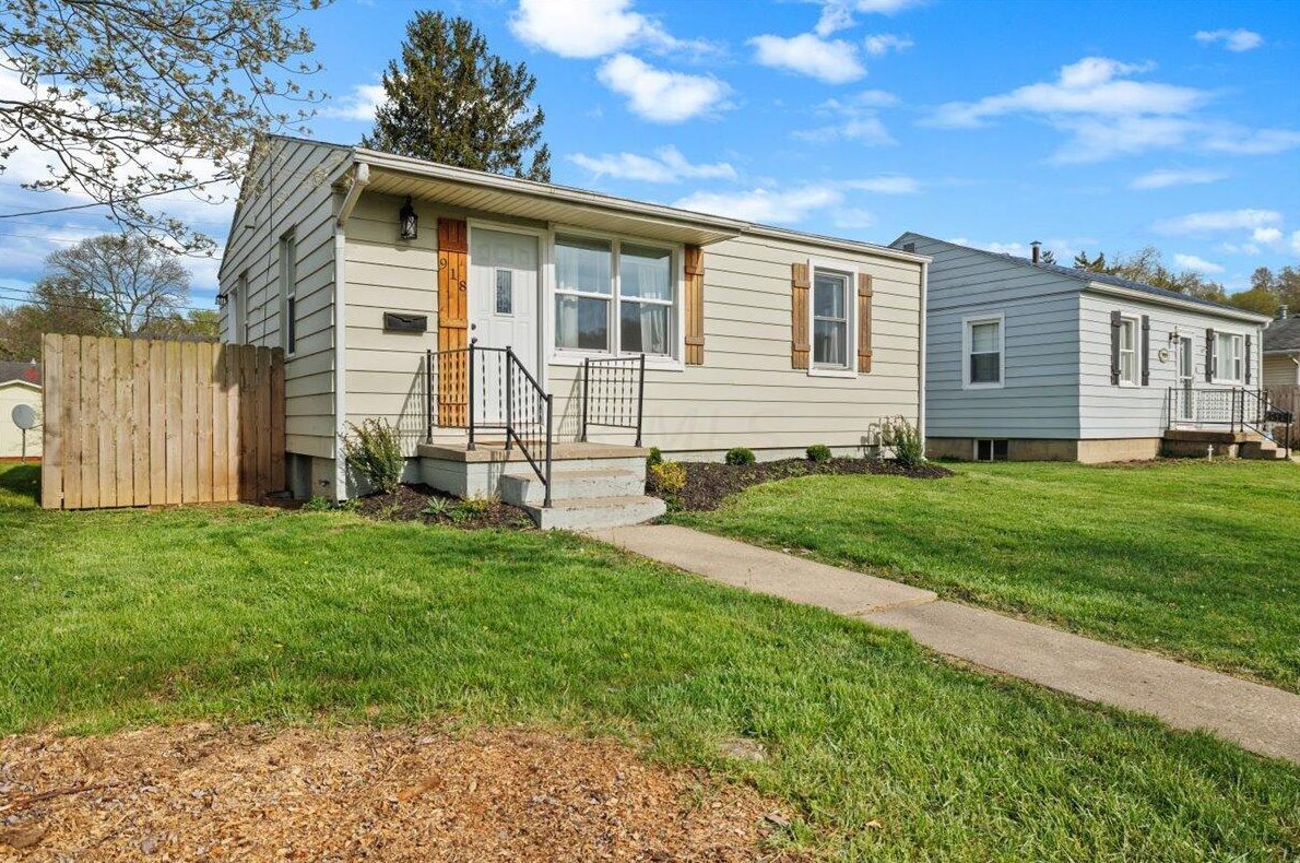 918 Woodland Ave, Lancaster, OH 43130