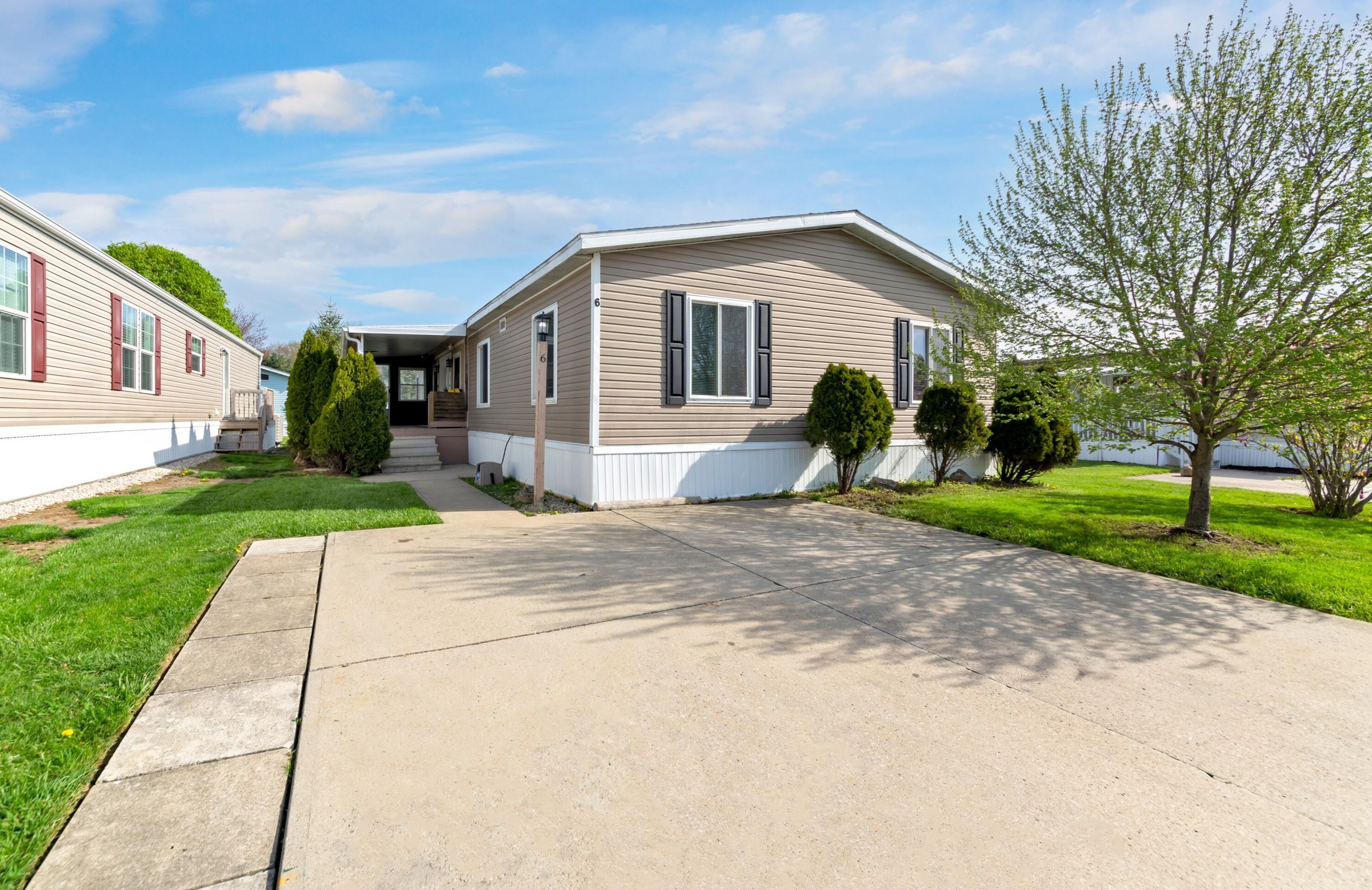 6 Winter Pine Dr, Delaware, OH 43015-2886