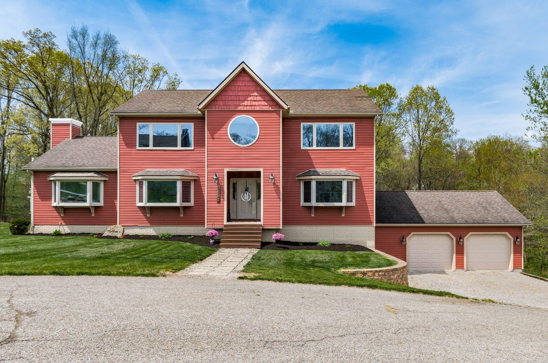 7247 Eaglepoint Dr, Nashport, OH 43830