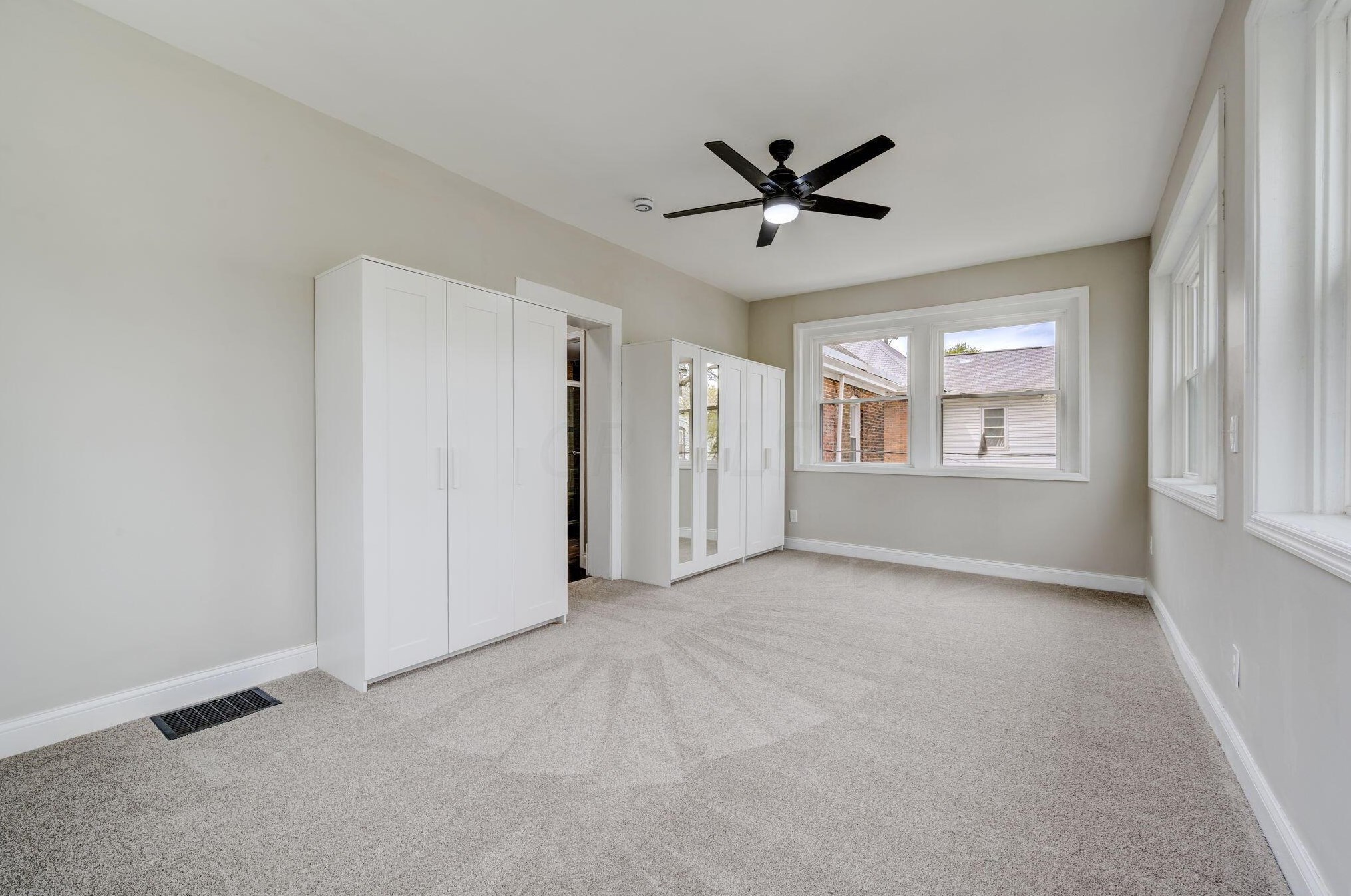 1544 Richmond Ave, Columbus OH  43203-1726 exterior