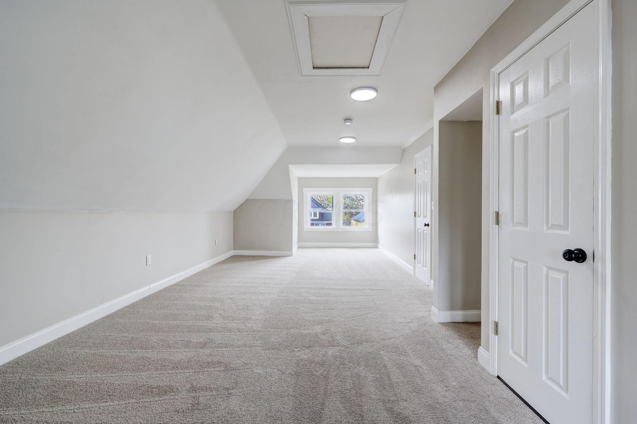 1544 Richmond Ave, Columbus OH  43203-1726 exterior