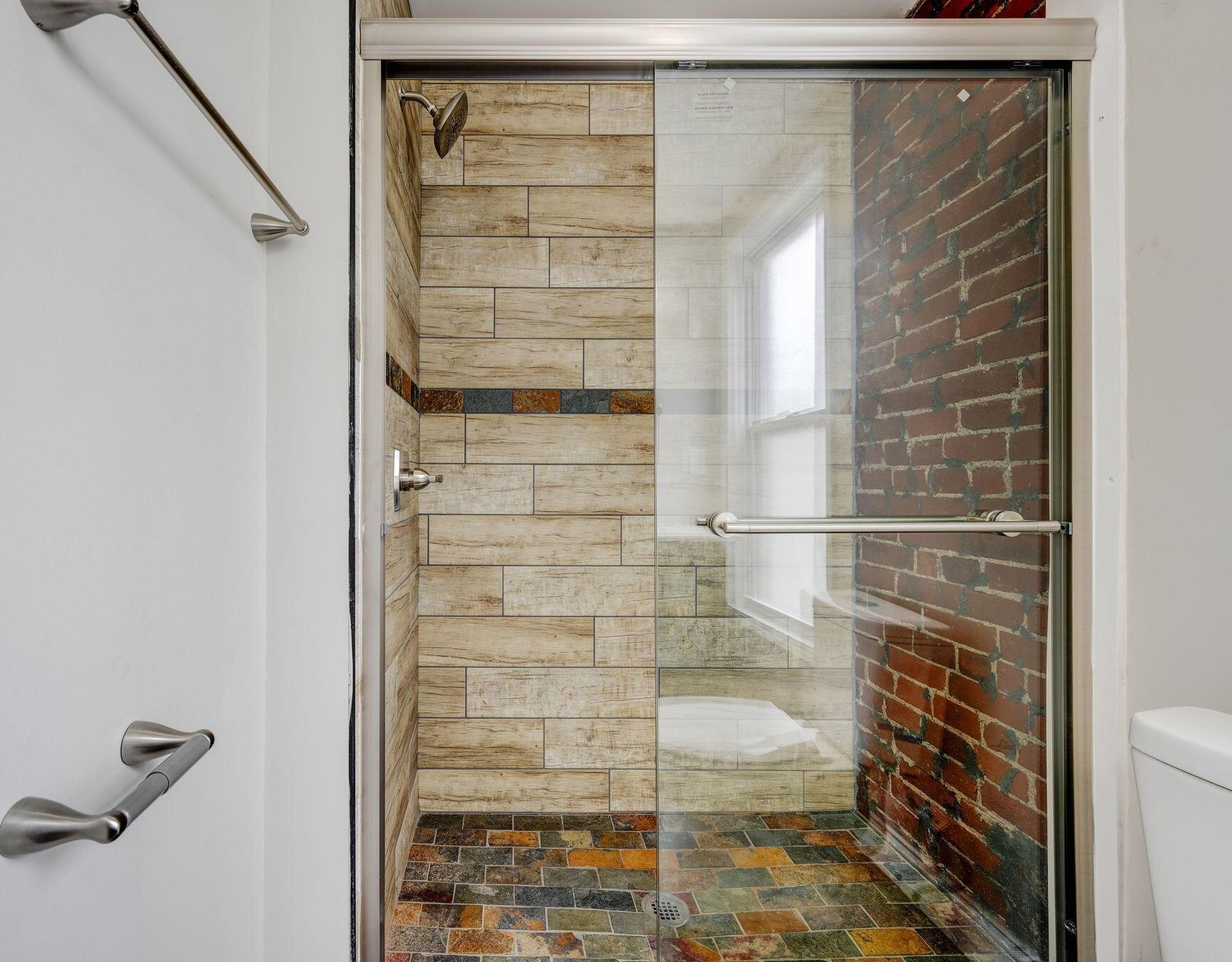 1544 Richmond Ave, Columbus OH  43203-1726 exterior