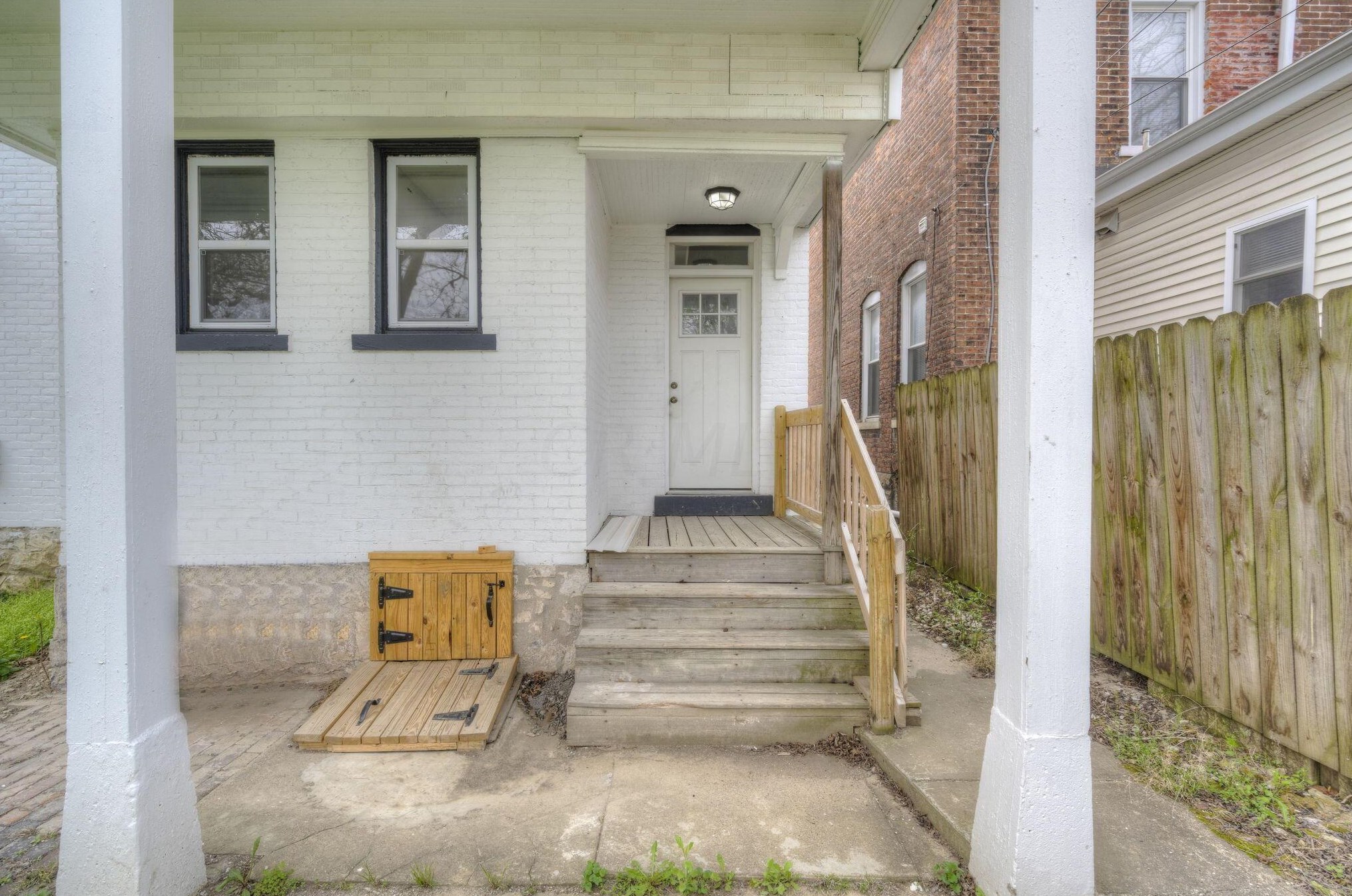 1544 Richmond Ave, Columbus OH  43203-1726 exterior