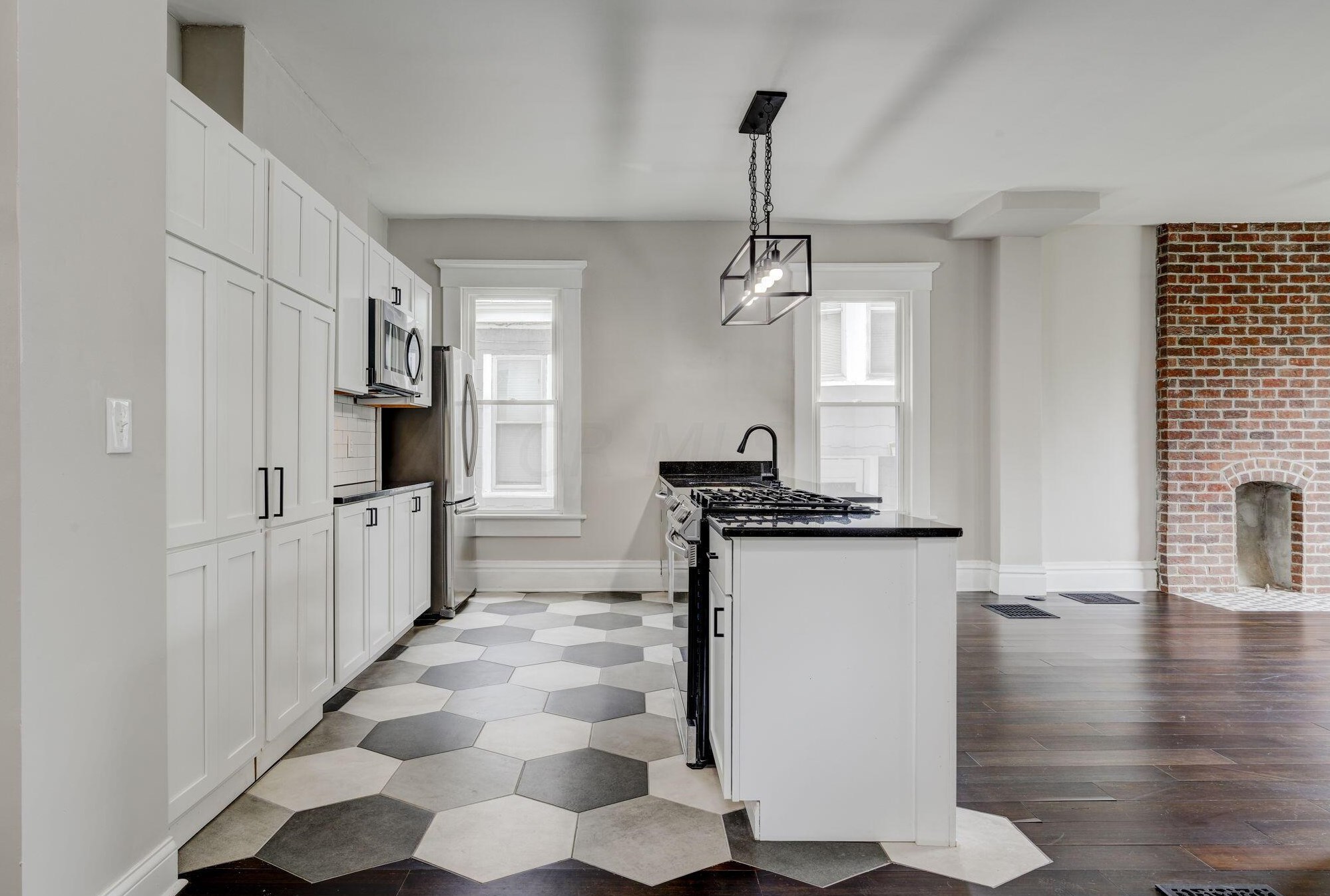 1544 Richmond Ave, Columbus OH  43203-1726 exterior