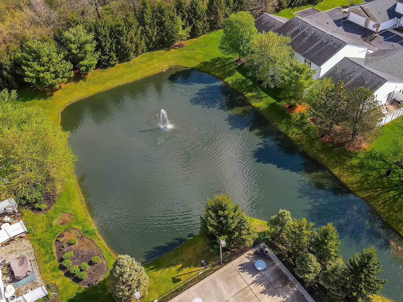 6677 Lagrange Dr, Cnl Wnchstr OH  43110-8468 exterior