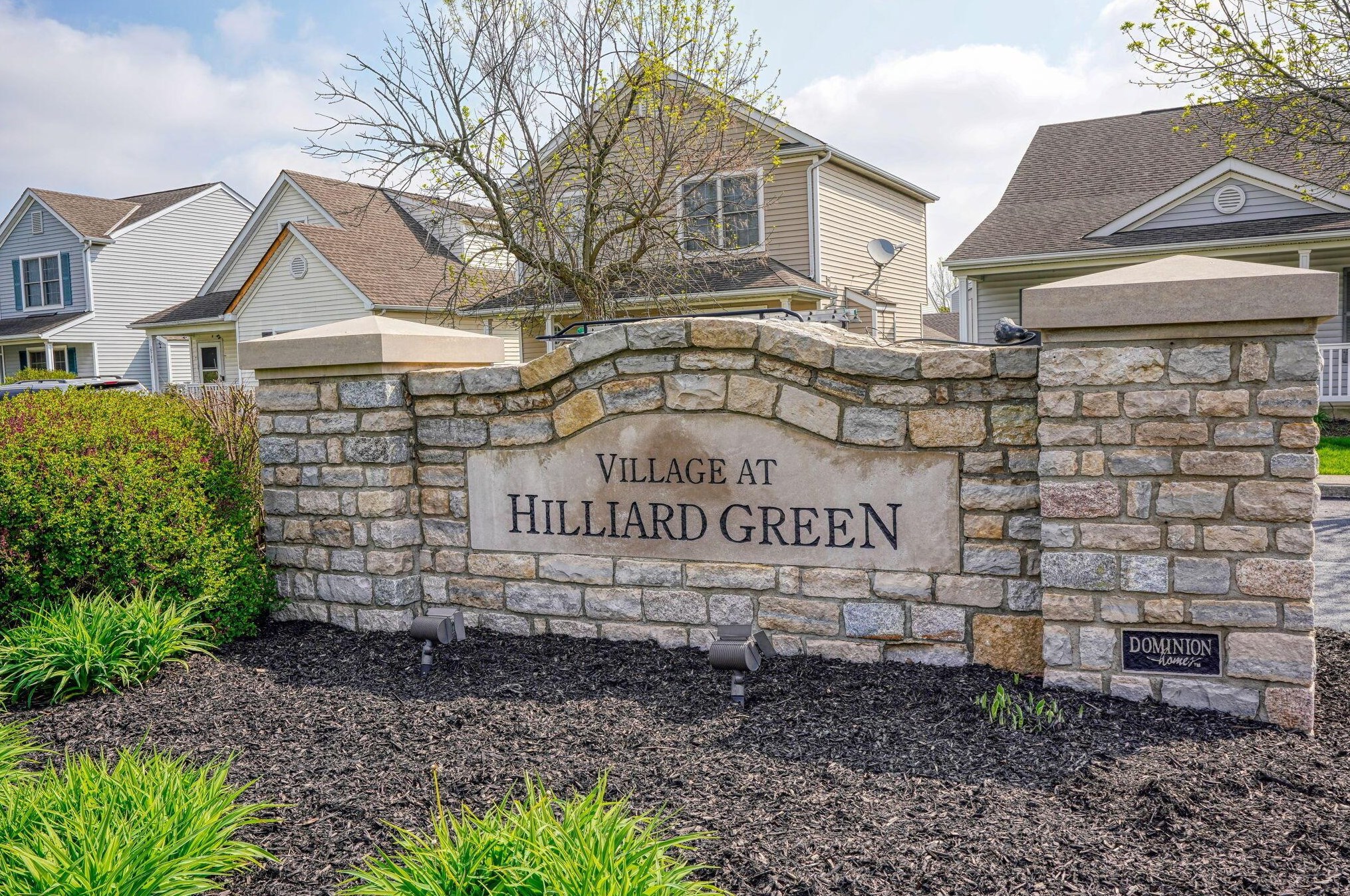 2946 Budd St, Columbus, OH 43228-9095