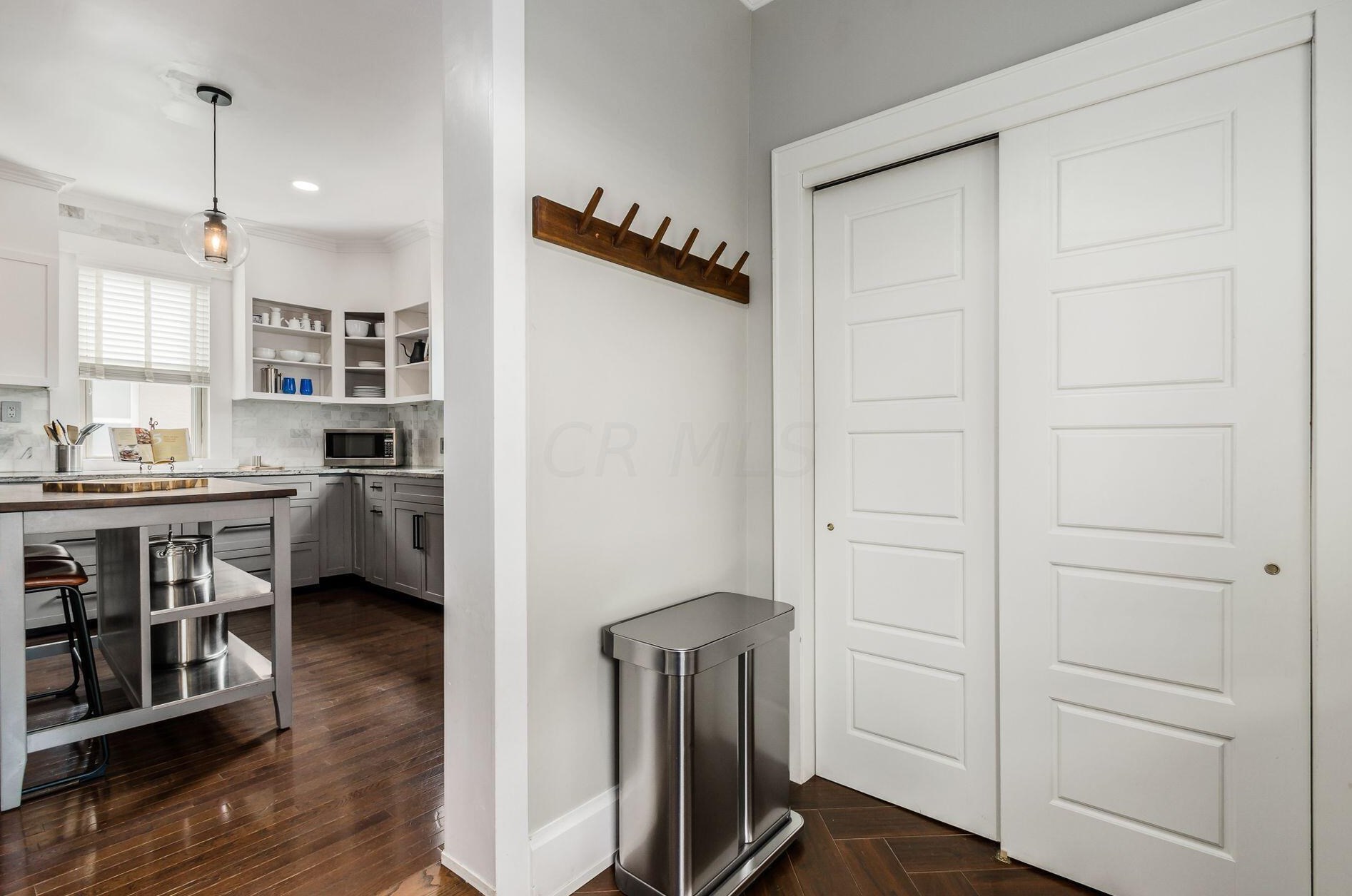 1487 Glenn Ave, Columbus OH  43212-6701 exterior