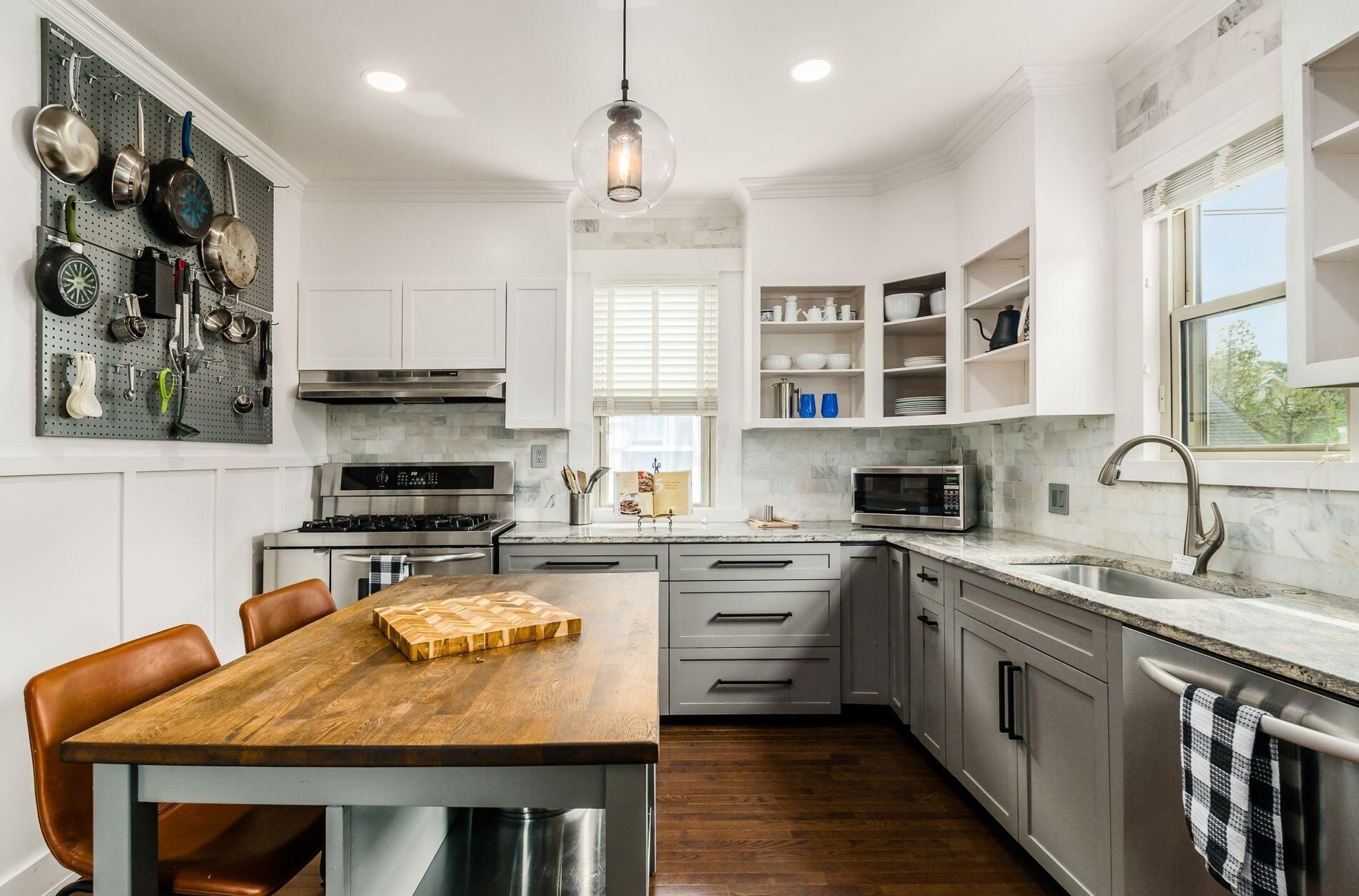 1487 Glenn Ave, Columbus OH  43212-6701 exterior