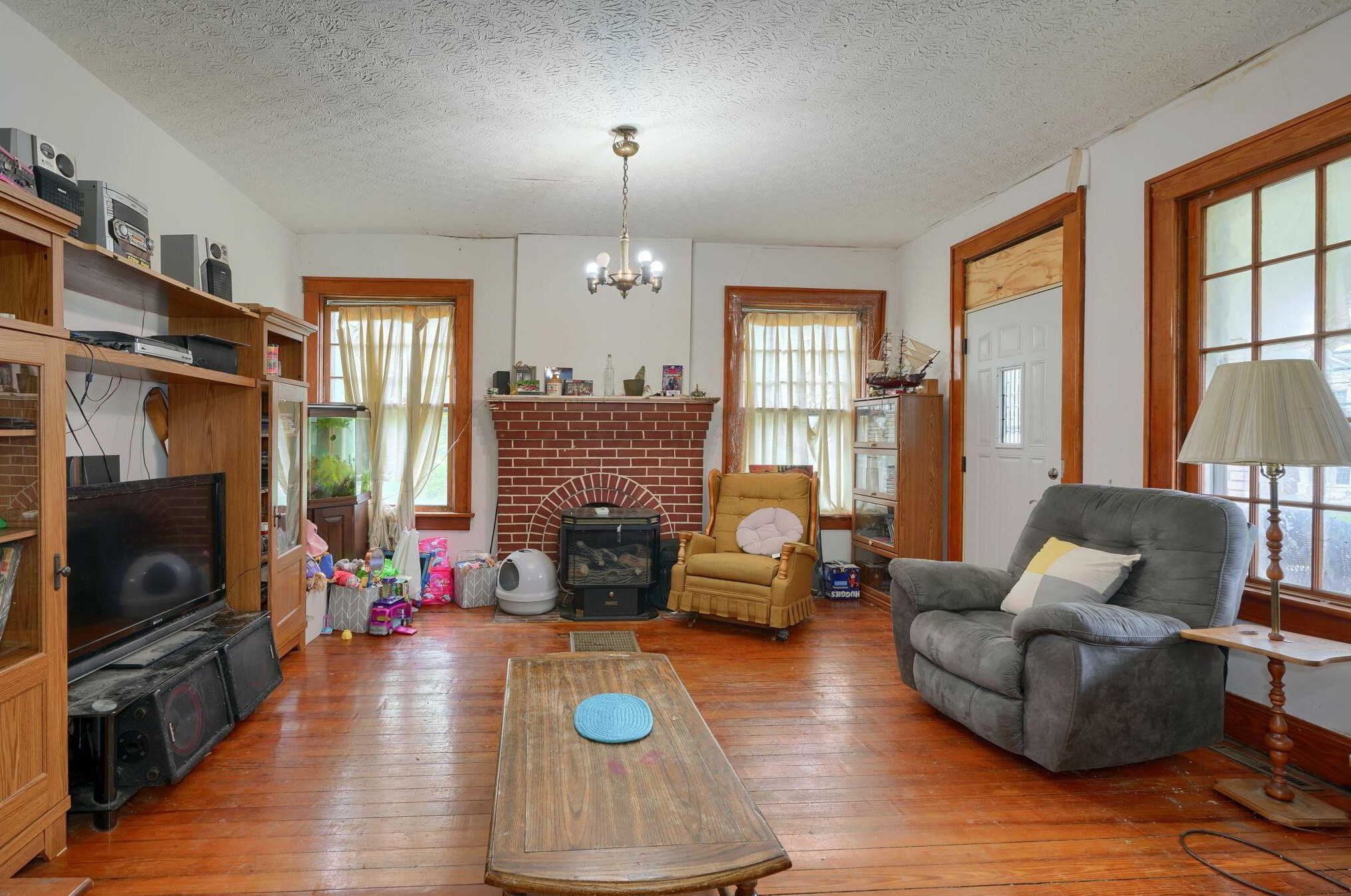 1714 Baltimore Rd, Lancaster OH 43130-8813 exterior