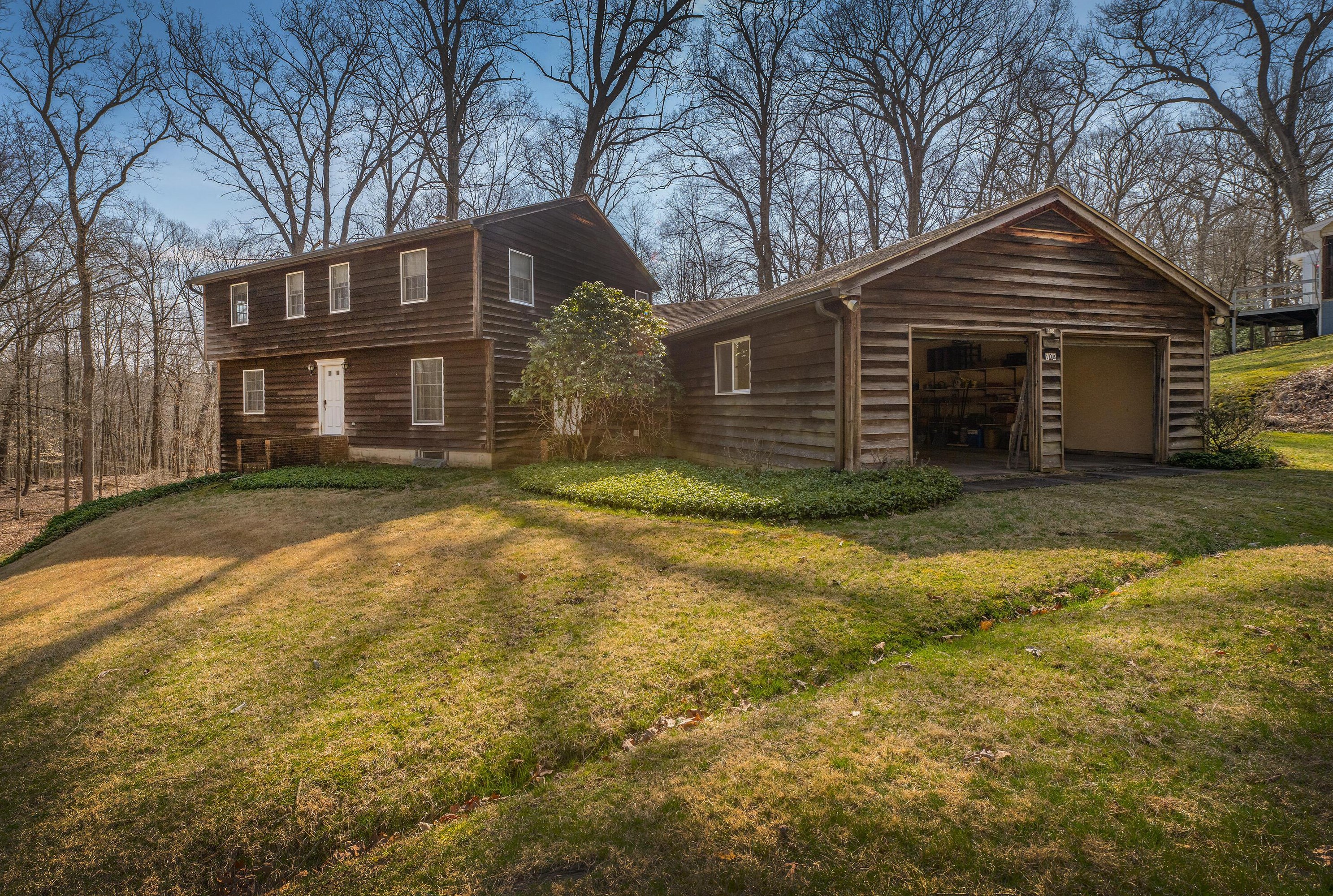108 Allen Dr, Gambier, OH 43022