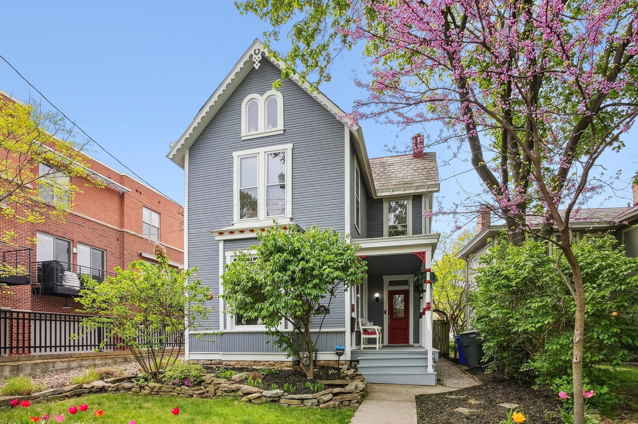105 1st Ave, Columbus, OH 43201-3403