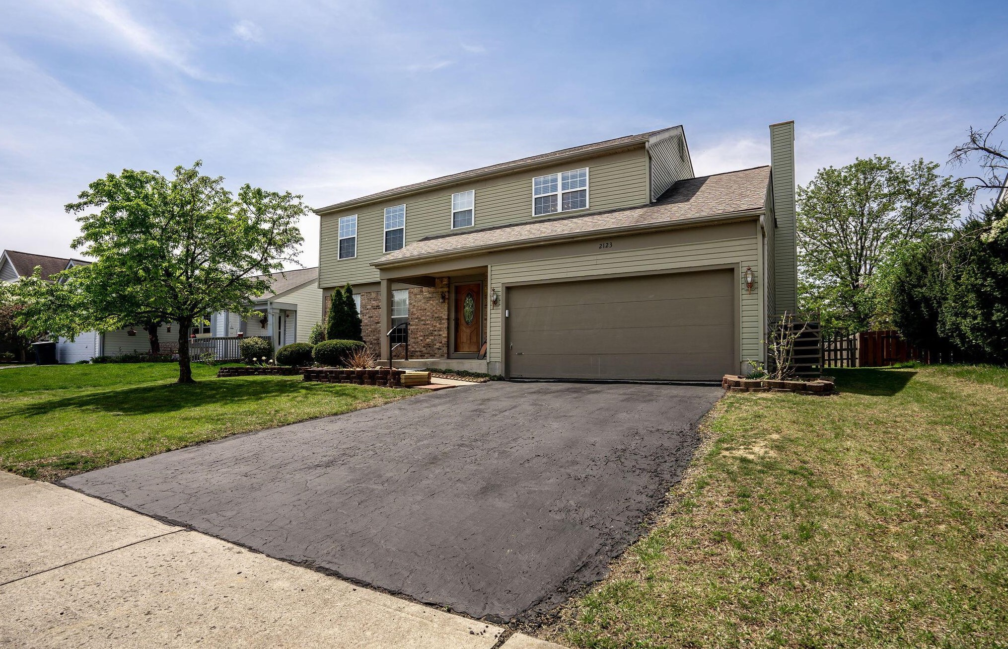 2123 Deveron Ln, Darbydale, OH 43123