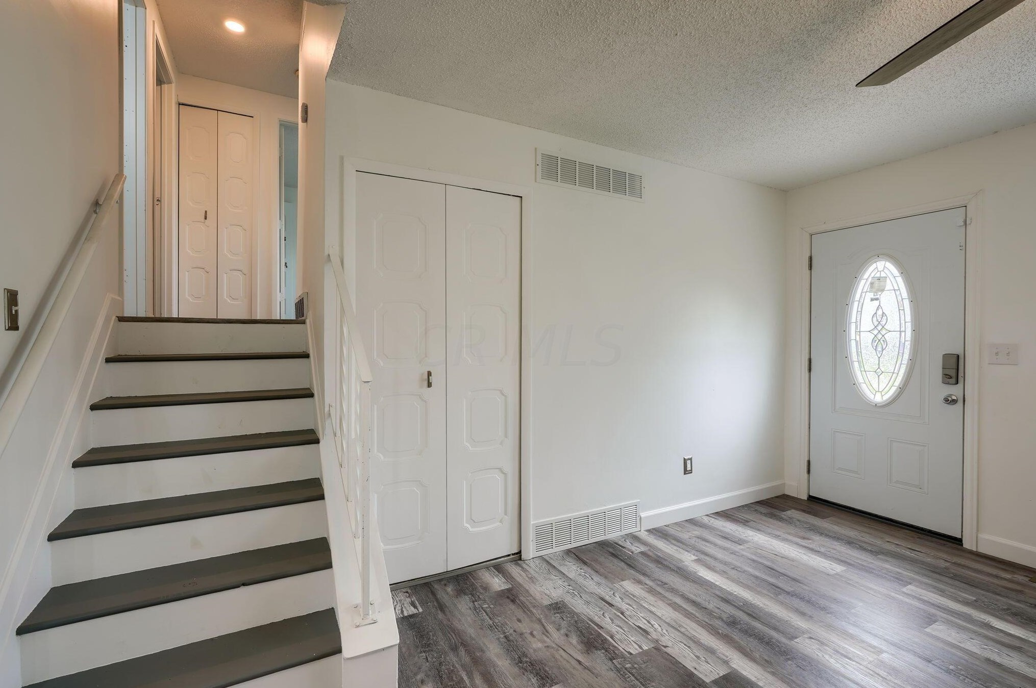 3555 Chantilly St, Columbus OH  43207-3532 exterior