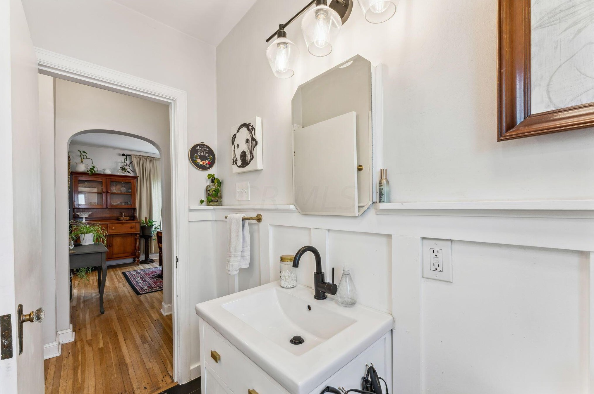 1498 Champion Ave, Columbus OH  43207-1397 exterior