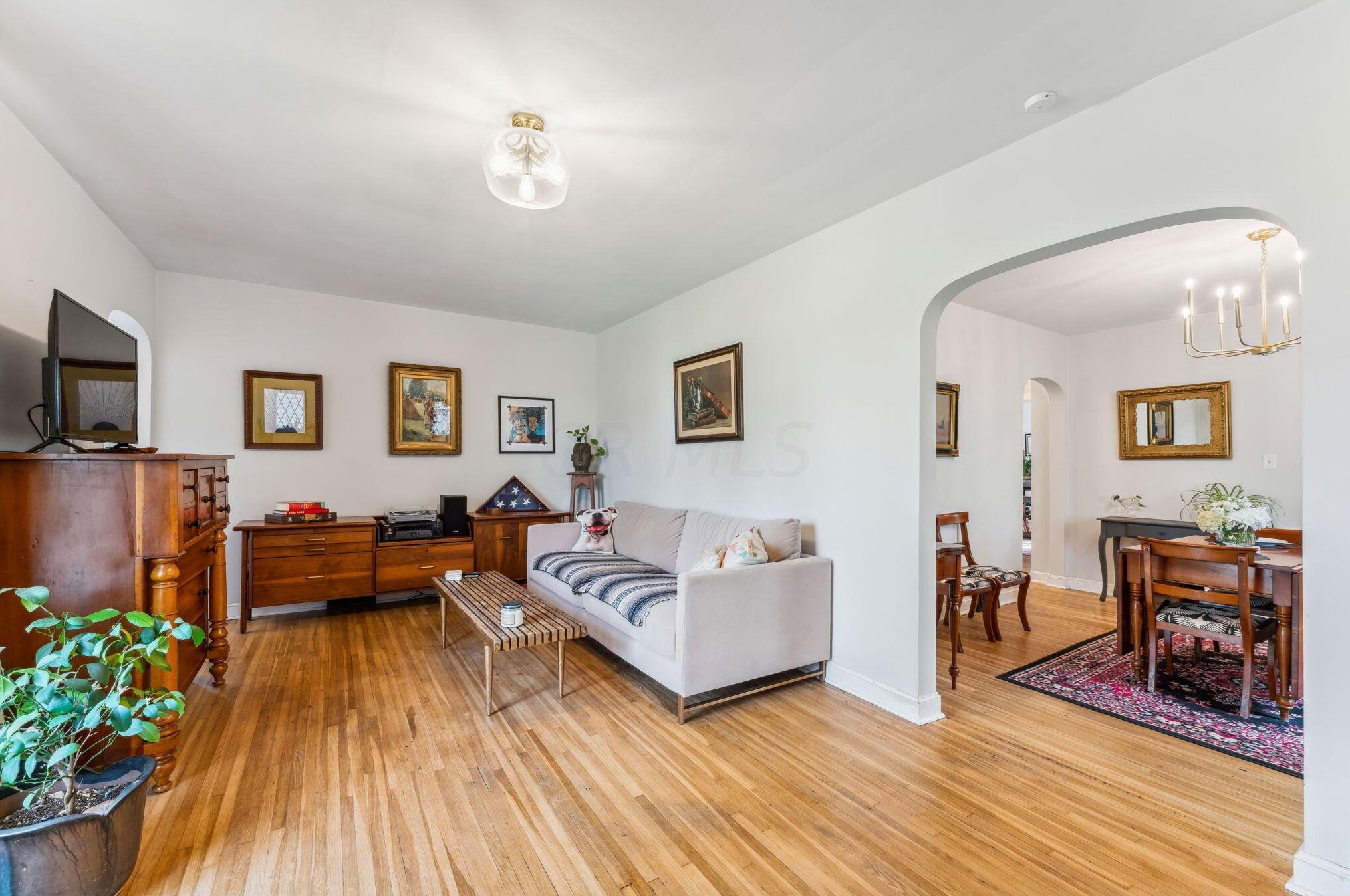 1498 Champion Ave, Columbus OH  43207-1397 exterior