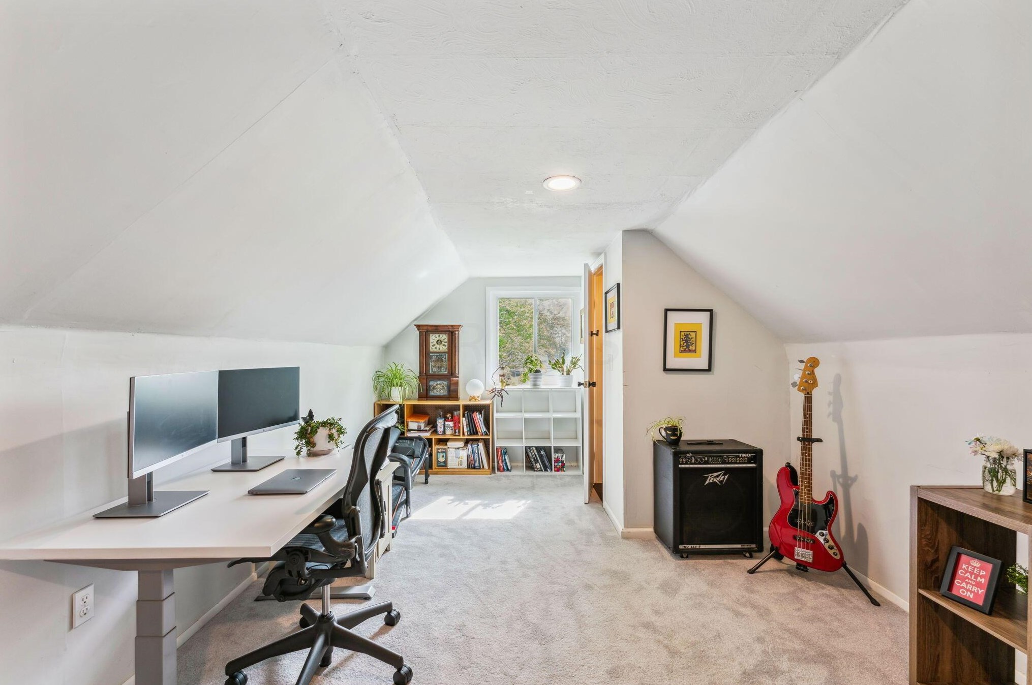 1498 Champion Ave, Columbus OH  43207-1397 exterior