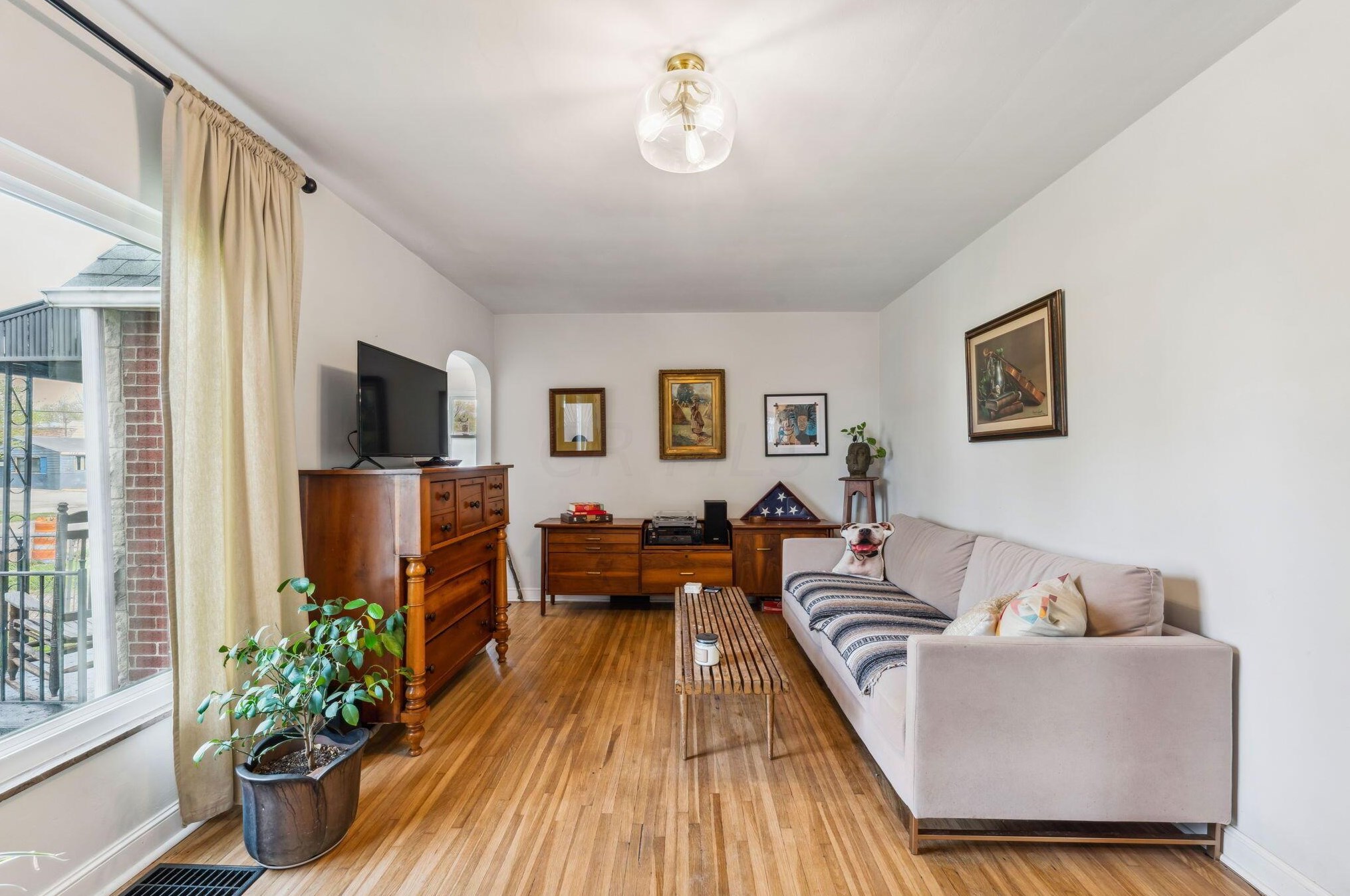 1498 Champion Ave, Columbus OH  43207-1397 exterior