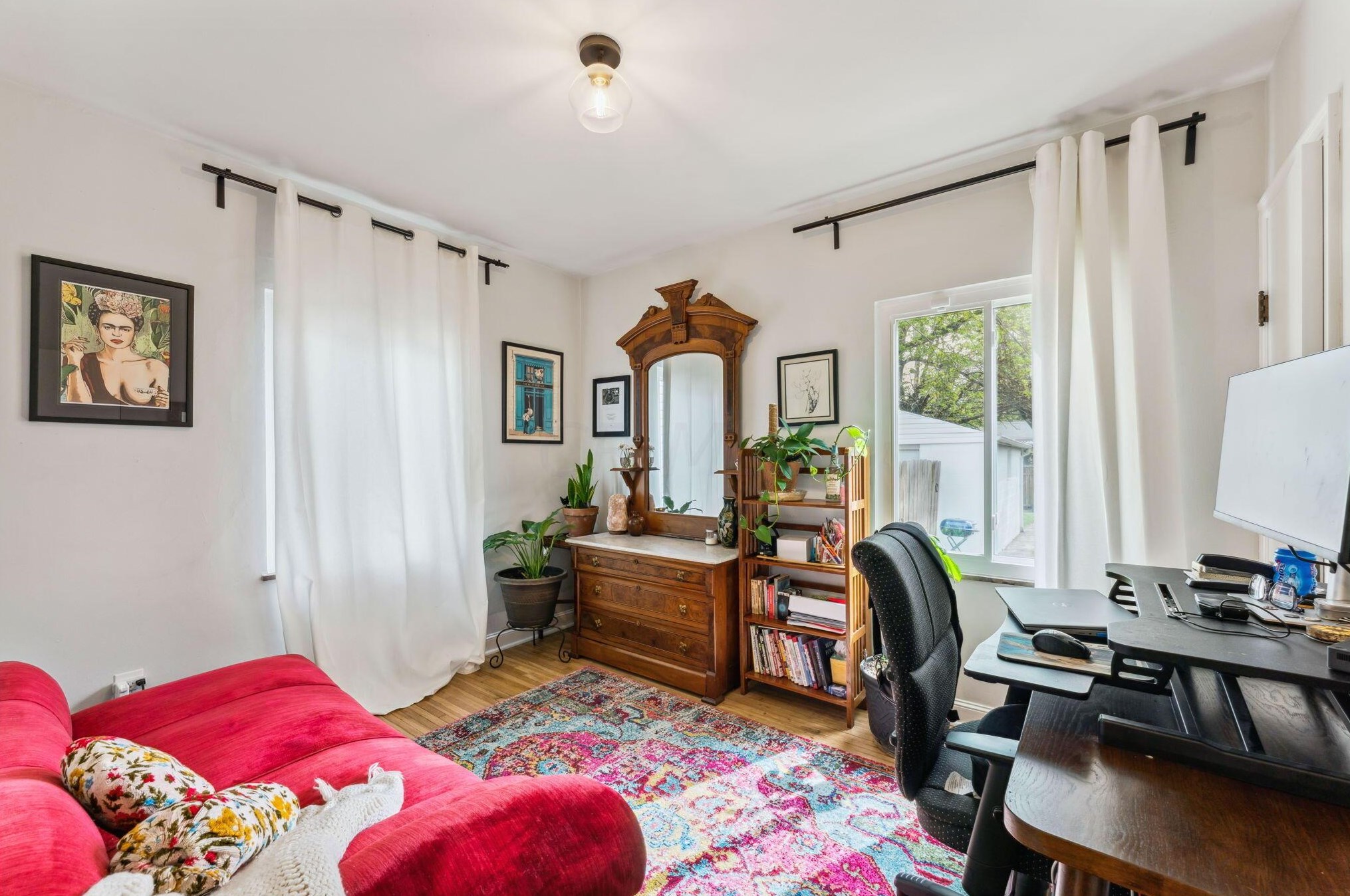 1498 Champion Ave, Columbus OH  43207-1397 exterior