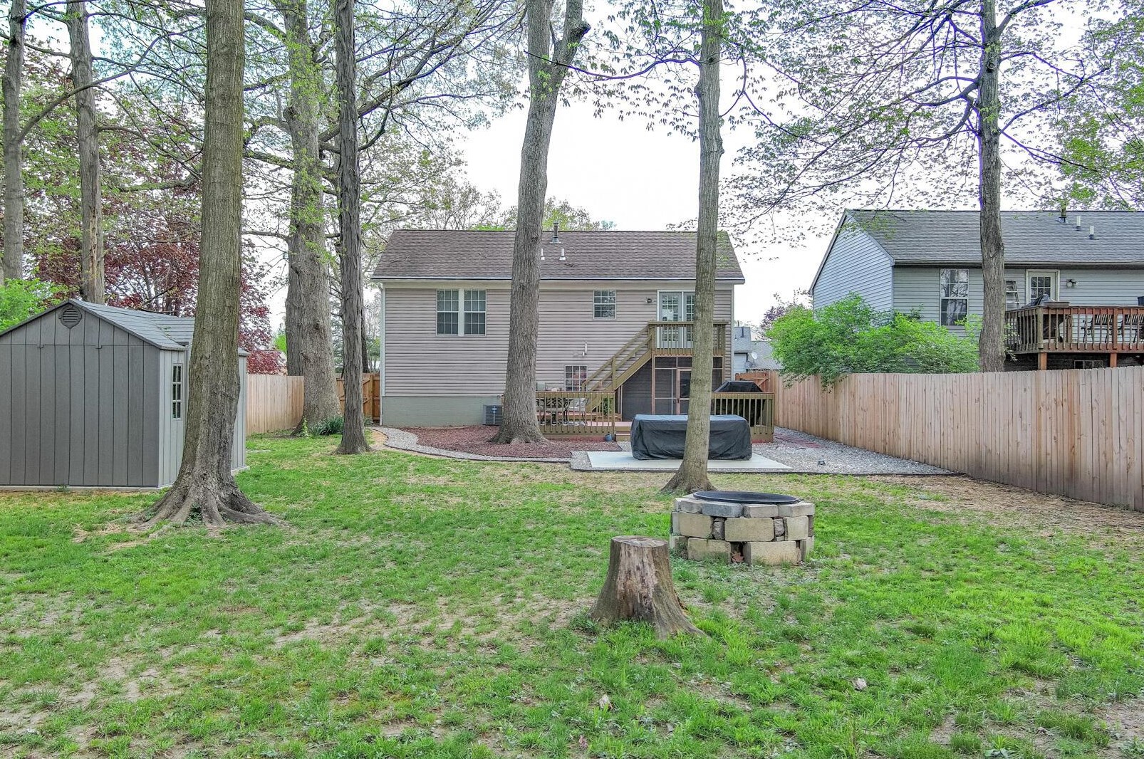 859 Maclam Dr, Columbus OH  43204-1456 exterior