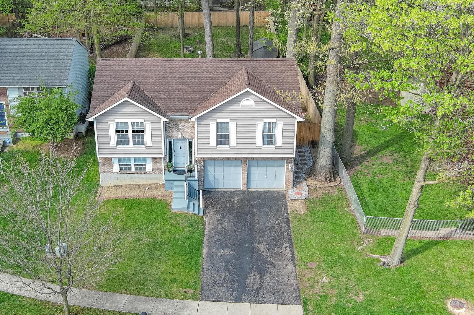 859 Maclam Dr, Columbus OH  43204-1456 exterior